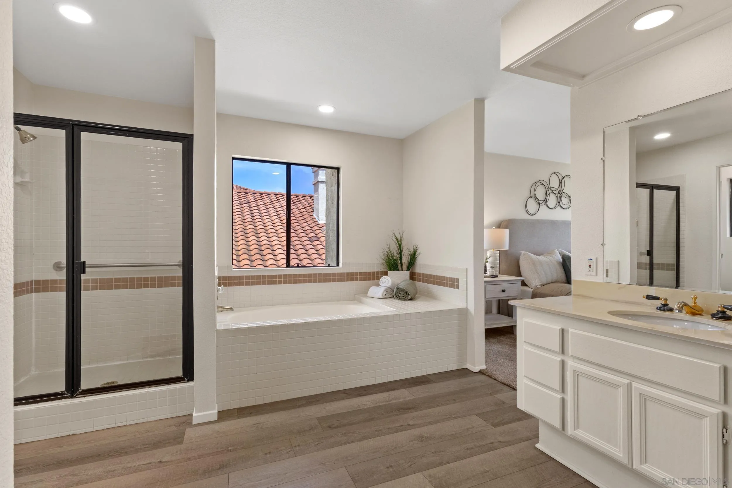 https://cdn.realtyfeed.com/cdn/127/260013551/c2903052f18a8b8bb7f2ce62be3f2361.webp