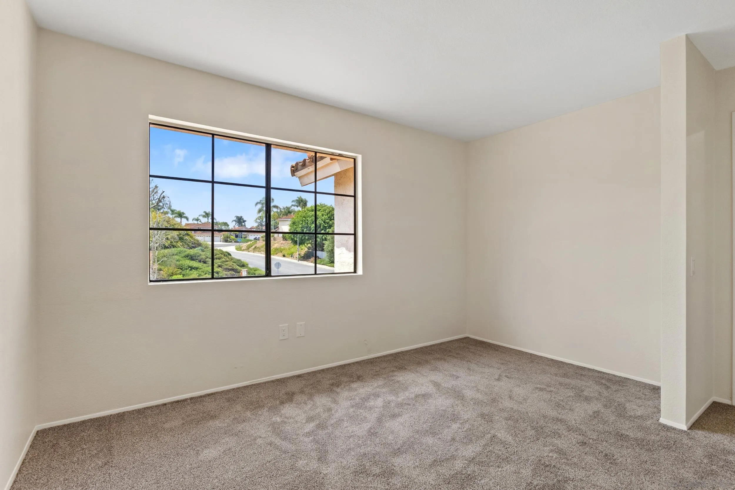 https://cdn.realtyfeed.com/cdn/127/260013551/c4252e7cf280db1b02c3562150c8375a.webp