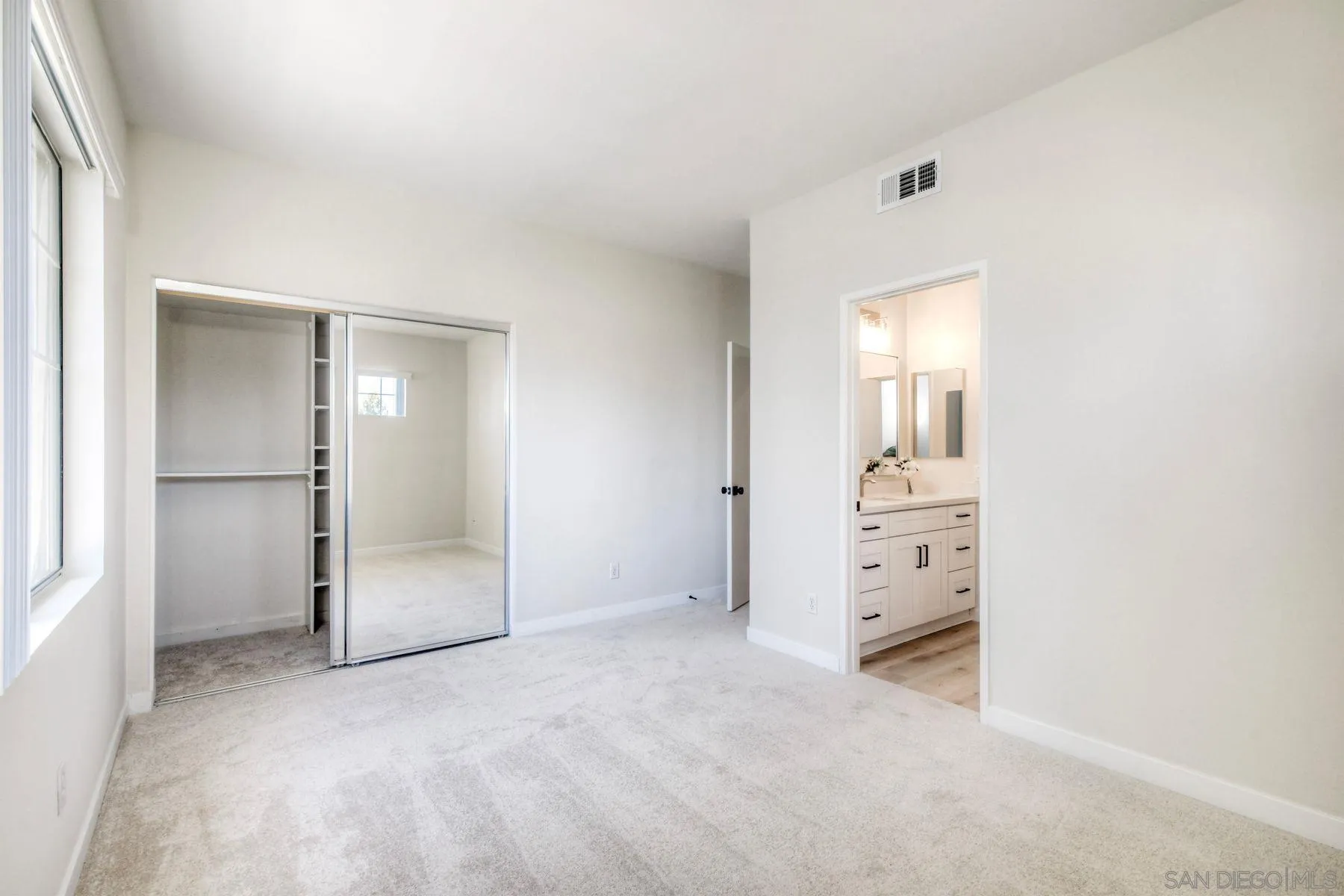 Photo #22: 260013556 Listing: Photo #22