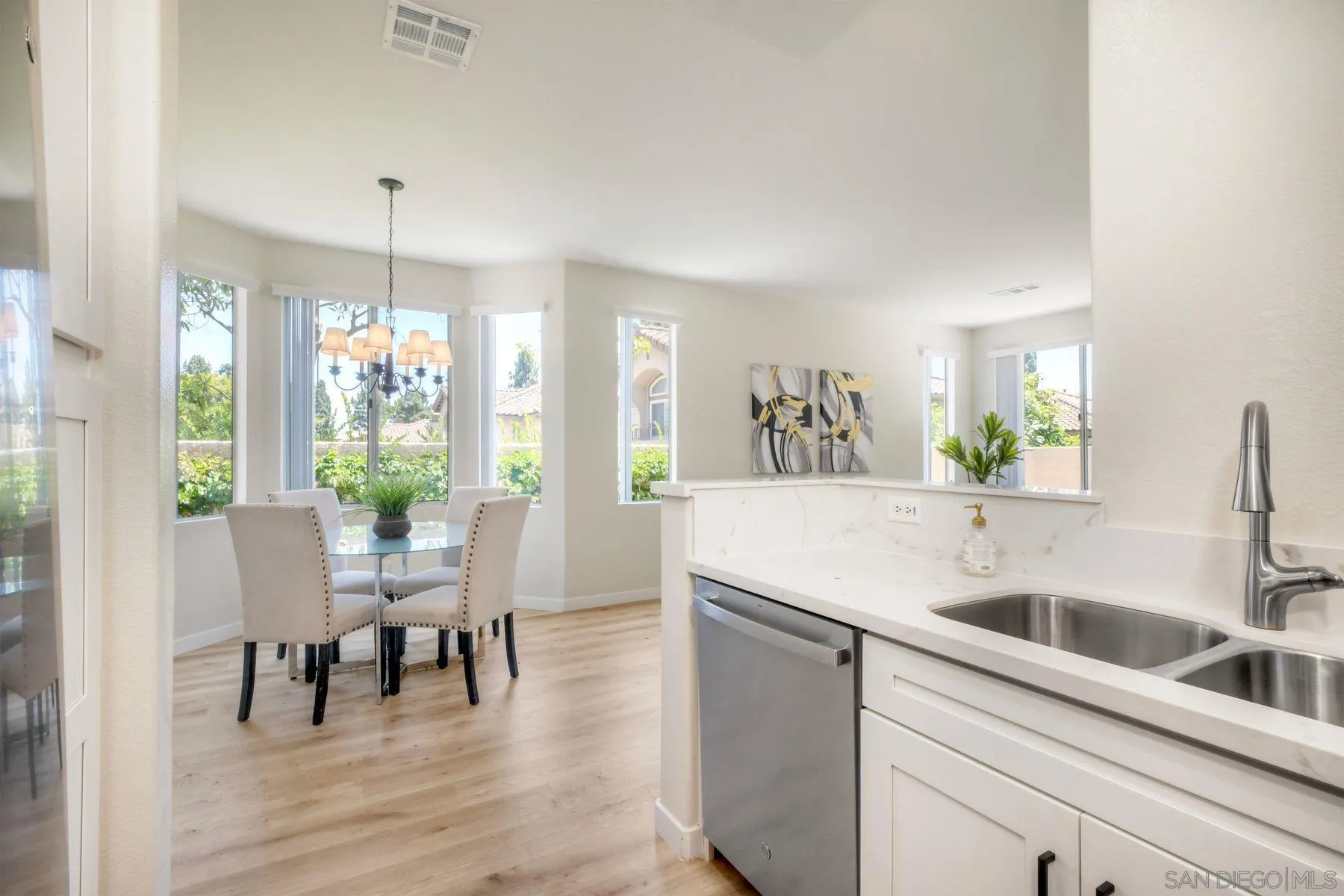 Photo #18: 260013556 Listing: Photo #18