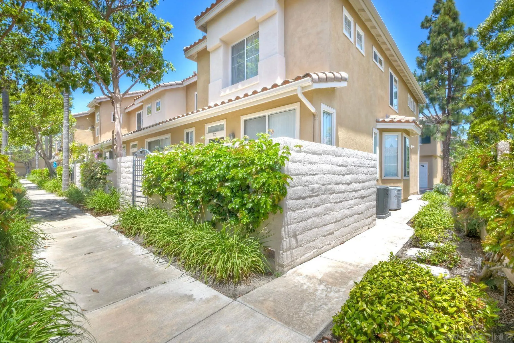 Photo #2: 260013556 Listing: Photo #2