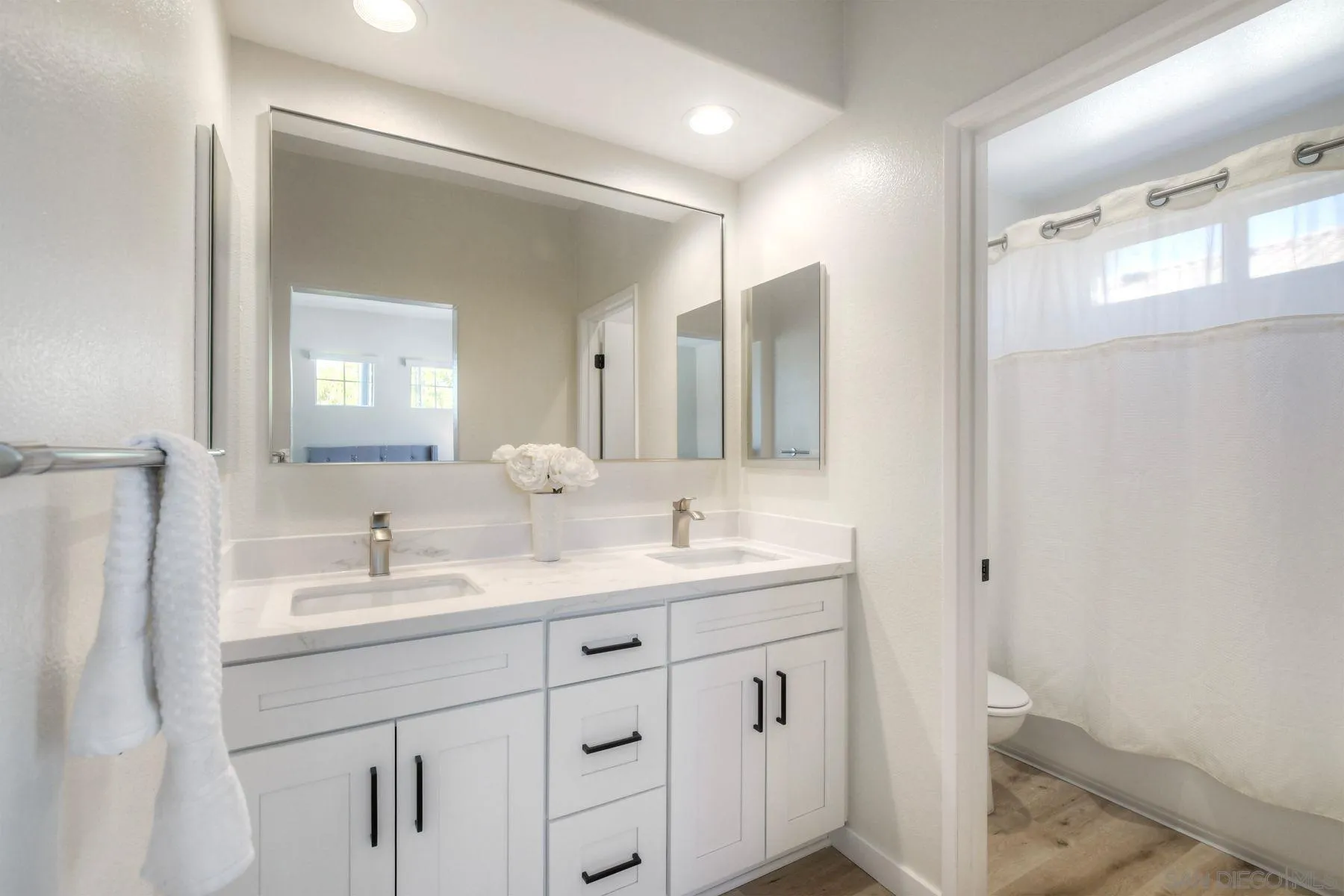 Photo #32: 260013556 Listing: Photo #32