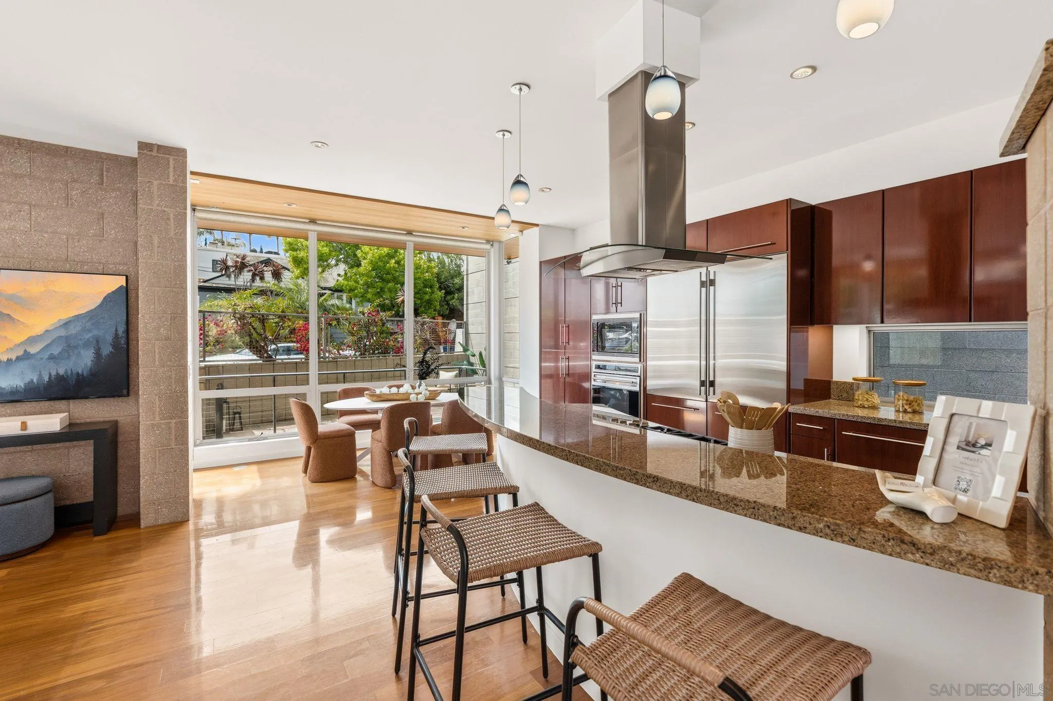 https://cdn.realtyfeed.com/cdn/127/260013557/1a53d3cc433db2127fed8dd9c9ea66d7.webp