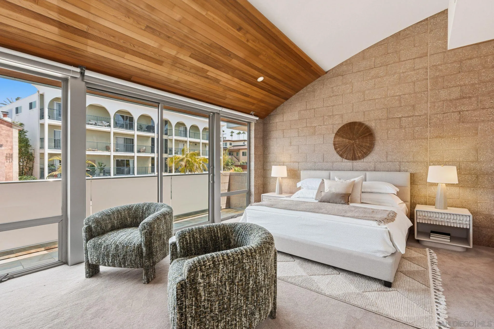 https://cdn.realtyfeed.com/cdn/127/260013557/2cb4045ff270d8f0c67639f374dd119e.webp
