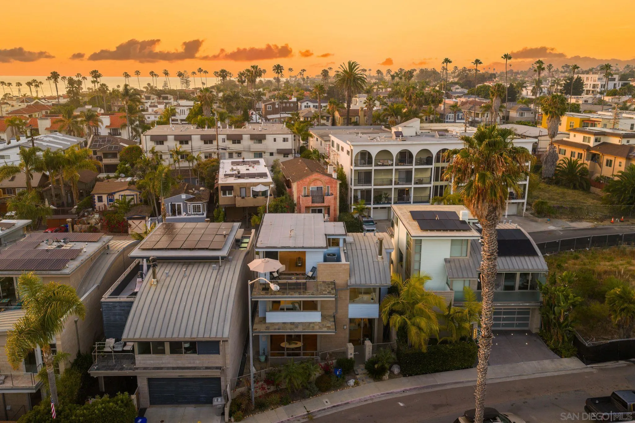 https://cdn.realtyfeed.com/cdn/127/260013557/3ea499e41392cfdbee923f97424ba2ba.webp