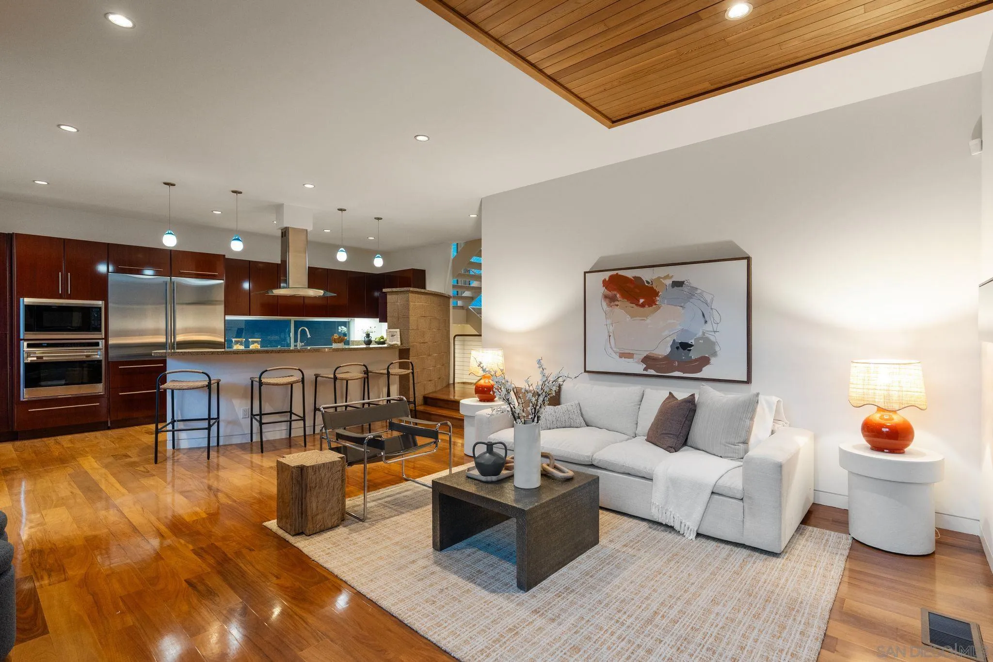 https://cdn.realtyfeed.com/cdn/127/260013557/756df9703cd483c99b383a0674b7b4be.webp