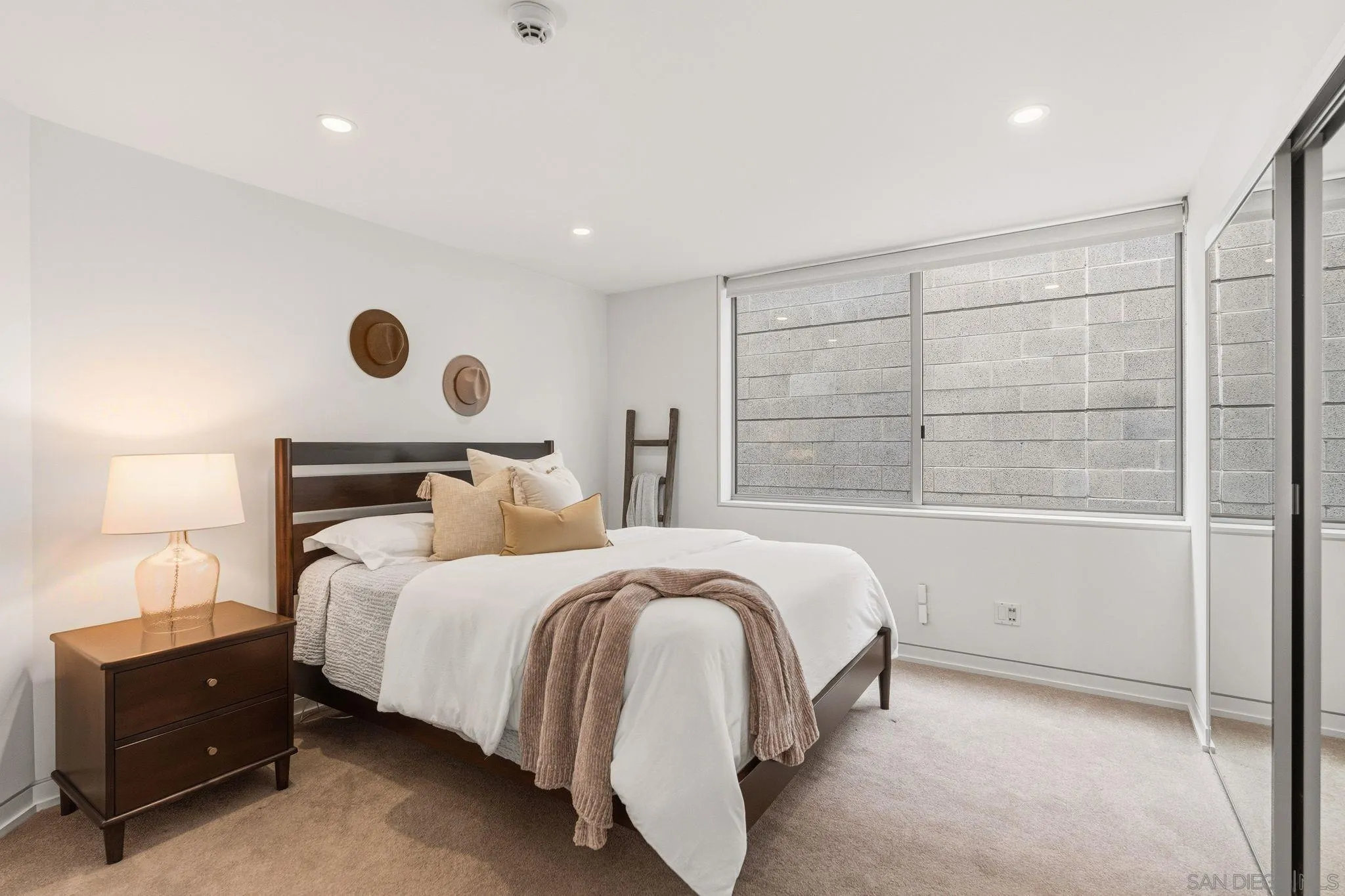 https://cdn.realtyfeed.com/cdn/127/260013557/9223a6cb0363e75bcdda335e8d81aaf6.webp