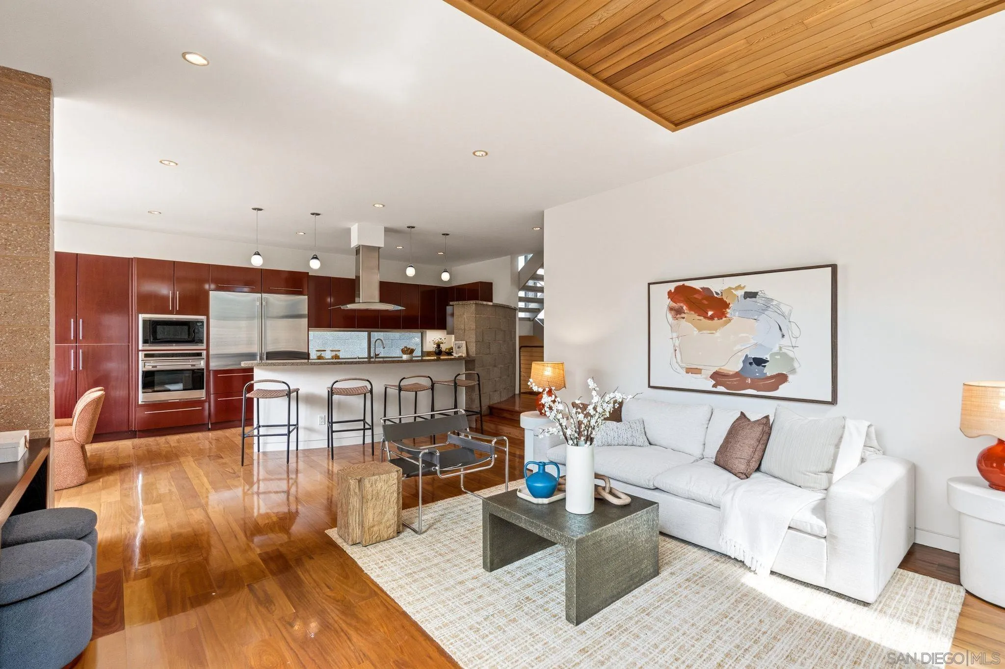 https://cdn.realtyfeed.com/cdn/127/260013557/a5fa2d1c75f7ac8cb9515db6bd7ee6a9.webp