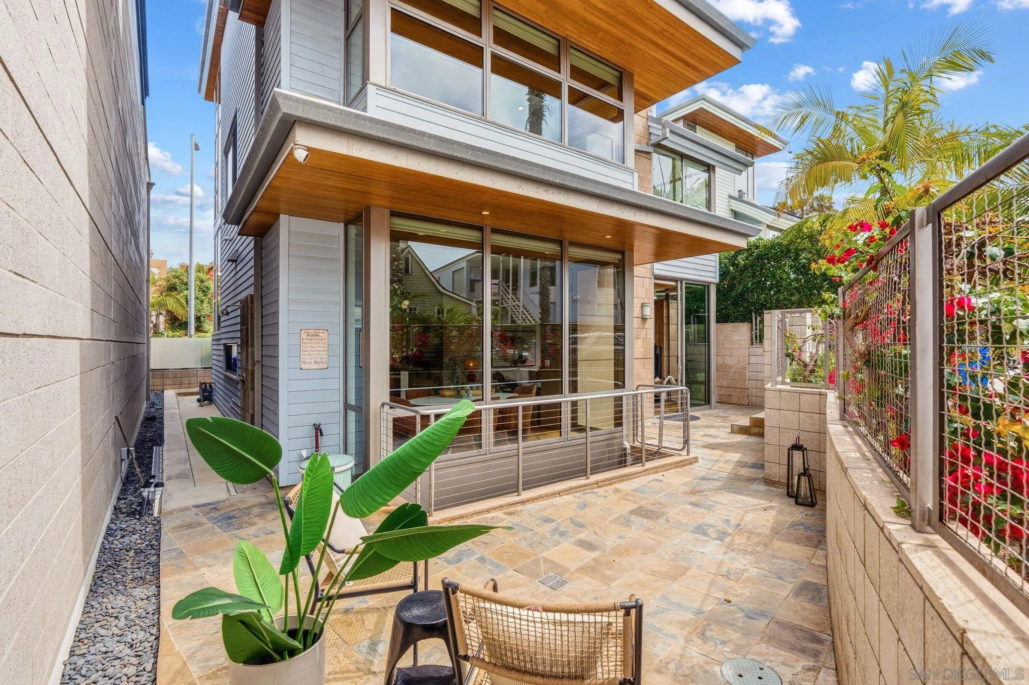 https://cdn.realtyfeed.com/cdn/127/260013557/a8594d464cba7202fa47790dc5a27041.webp