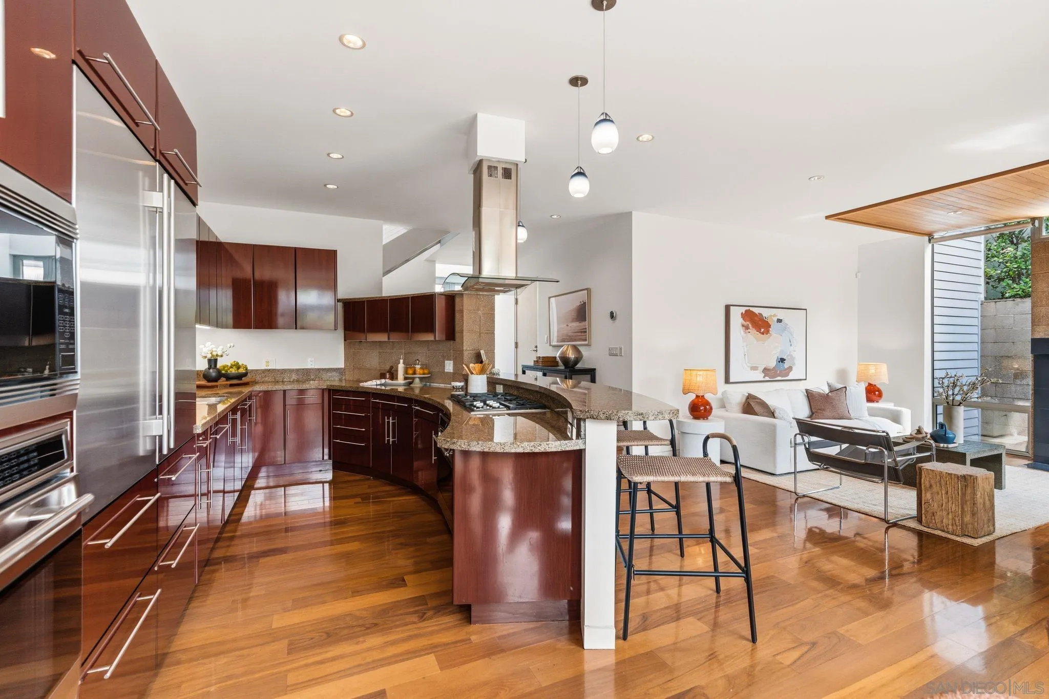 https://cdn.realtyfeed.com/cdn/127/260013557/c33dd27f52a0b95a887df1c845217d81.webp