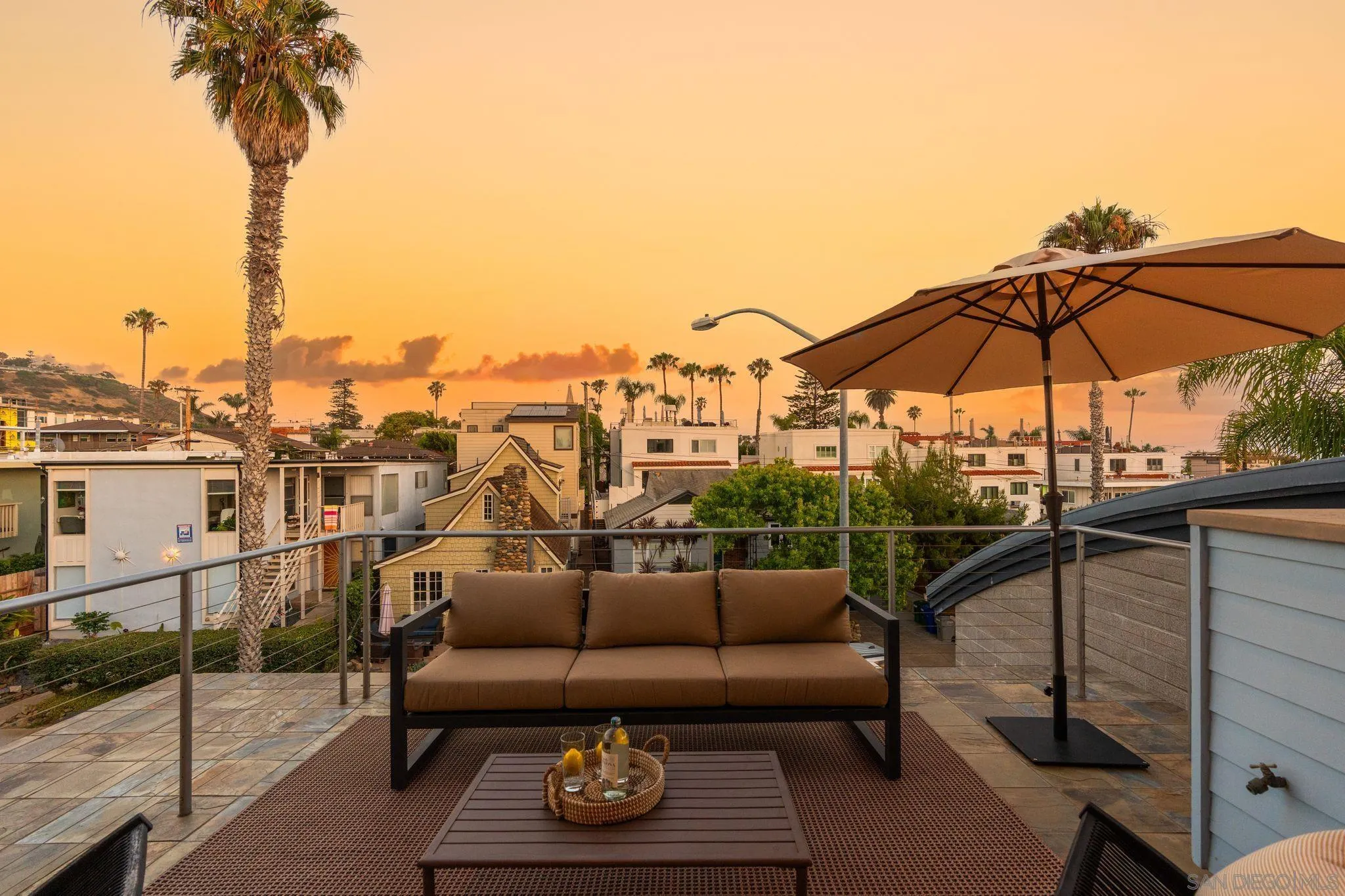 https://cdn.realtyfeed.com/cdn/127/260013557/dbed1ba0d58d4f7d96cecd5914149b2e.webp