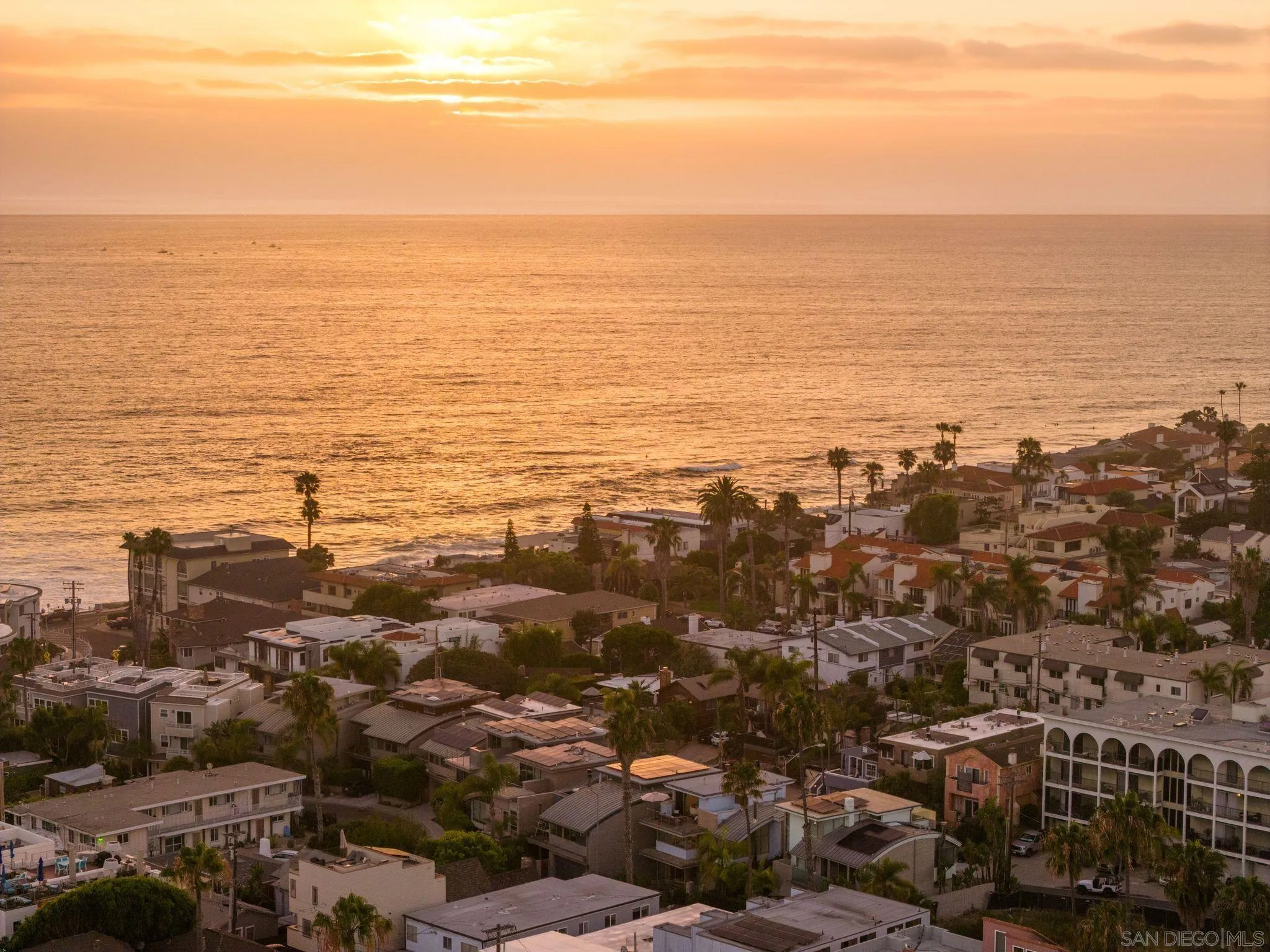 https://cdn.realtyfeed.com/cdn/127/260013557/e7183070b5c80b1dc00464711c9bdc3e.webp
