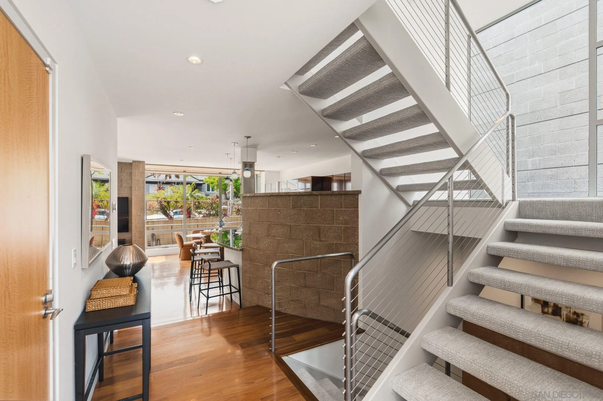 https://cdn.realtyfeed.com/cdn/127/260013557/e755fa708dc06883173e9f2a5d491e70.webp