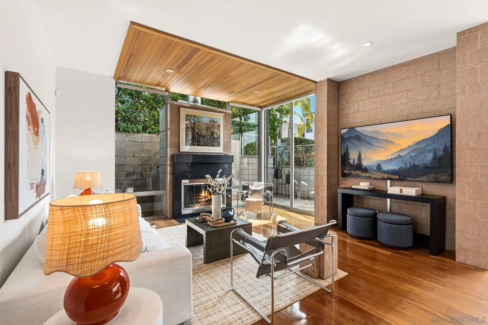 https://cdn.realtyfeed.com/cdn/127/260013557/ec0bfbb41b53d3690e8fbbb93fc57c29.webp