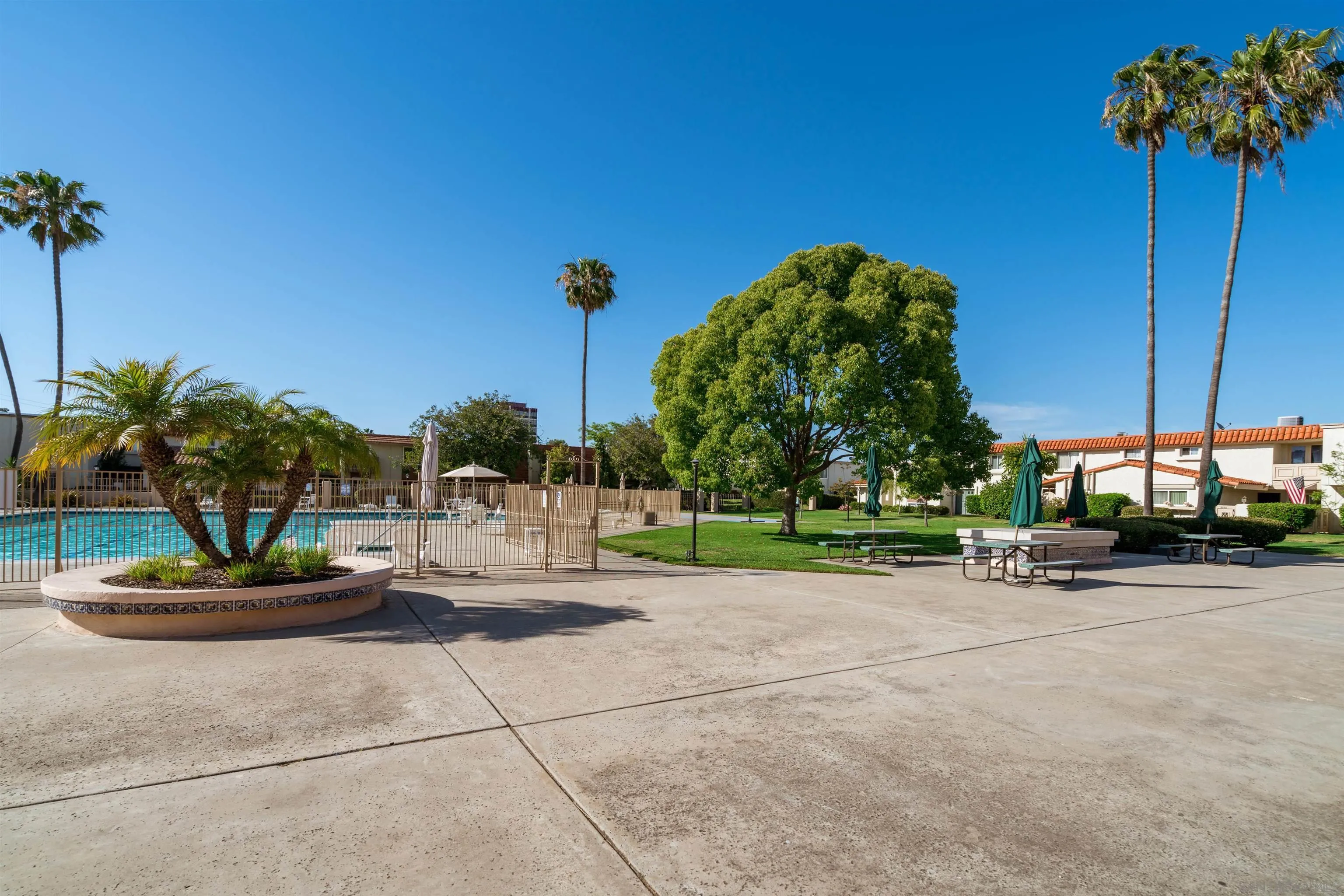 Photo #33: 260013559 Listing: Photo #33