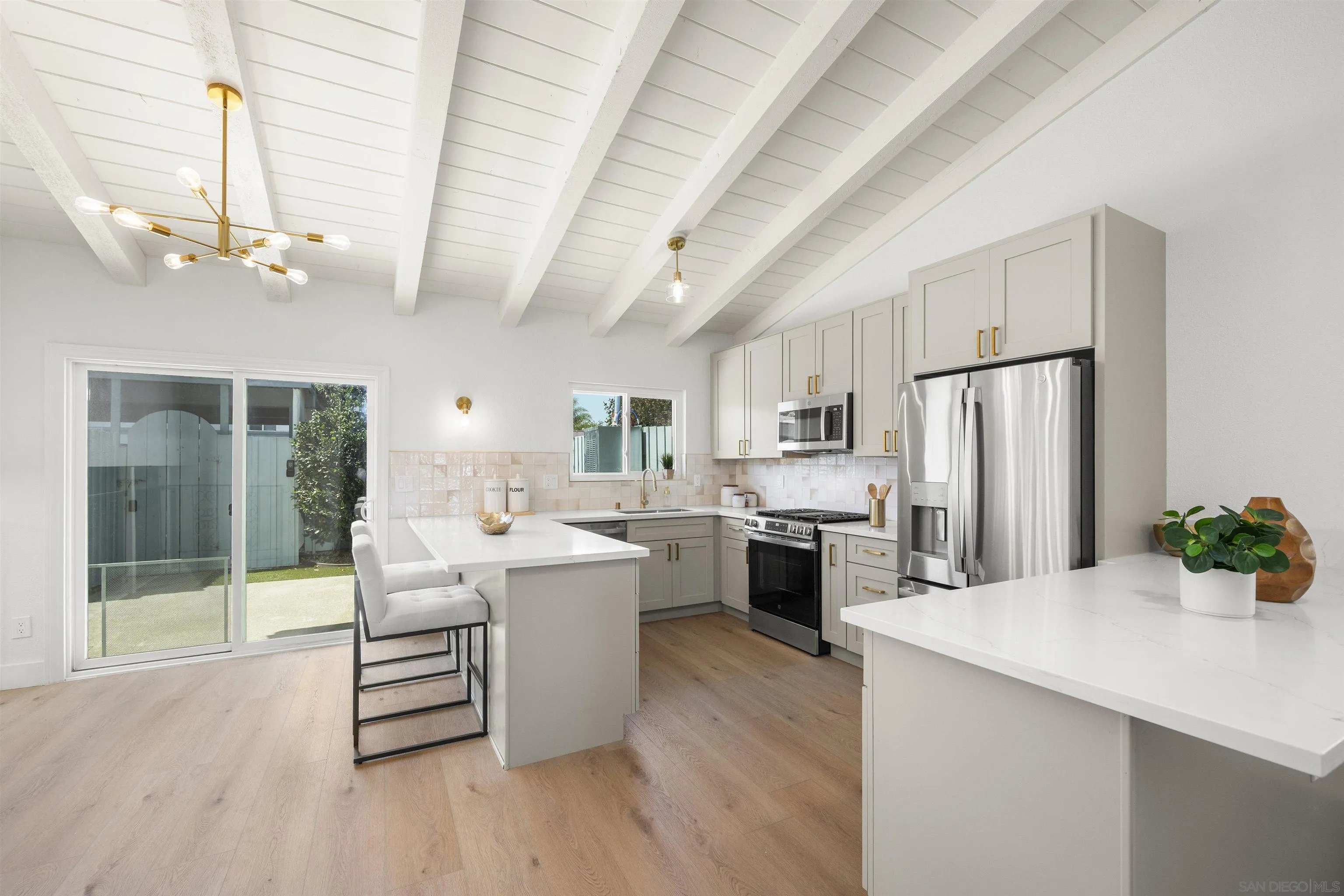 Photo #6: 260013559 Listing: Photo #6
