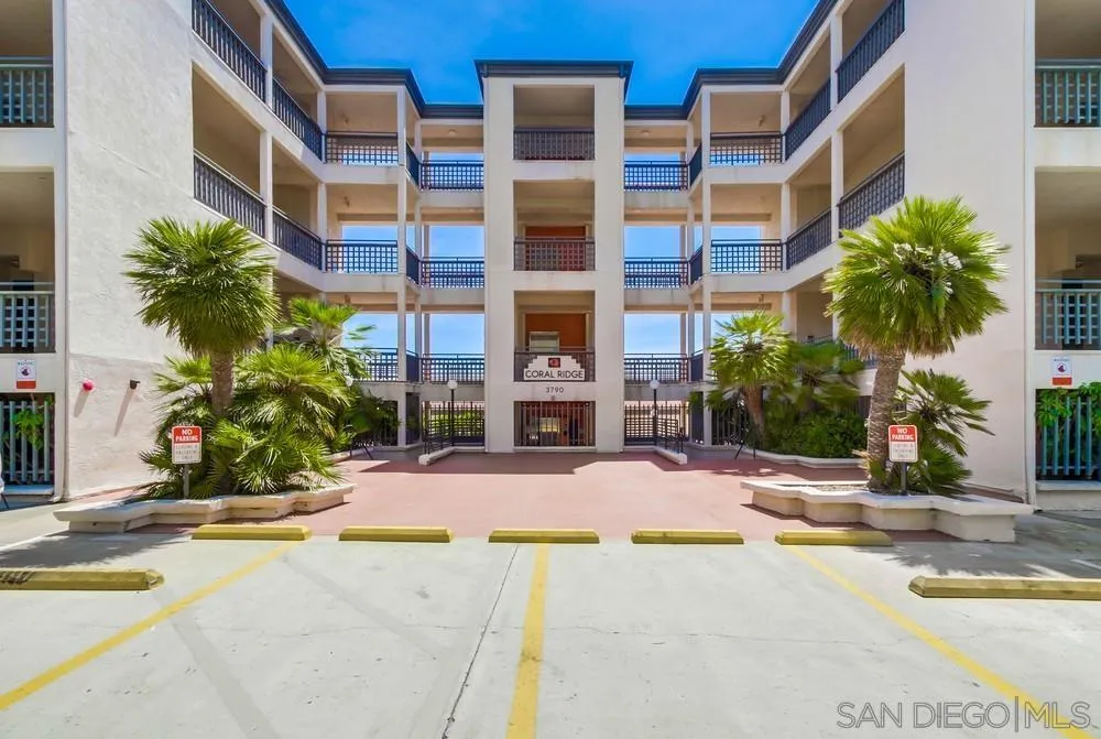https://cdn.realtyfeed.com/cdn/127/260013560/674831bfa9e5fc25849f54a753262215.webp