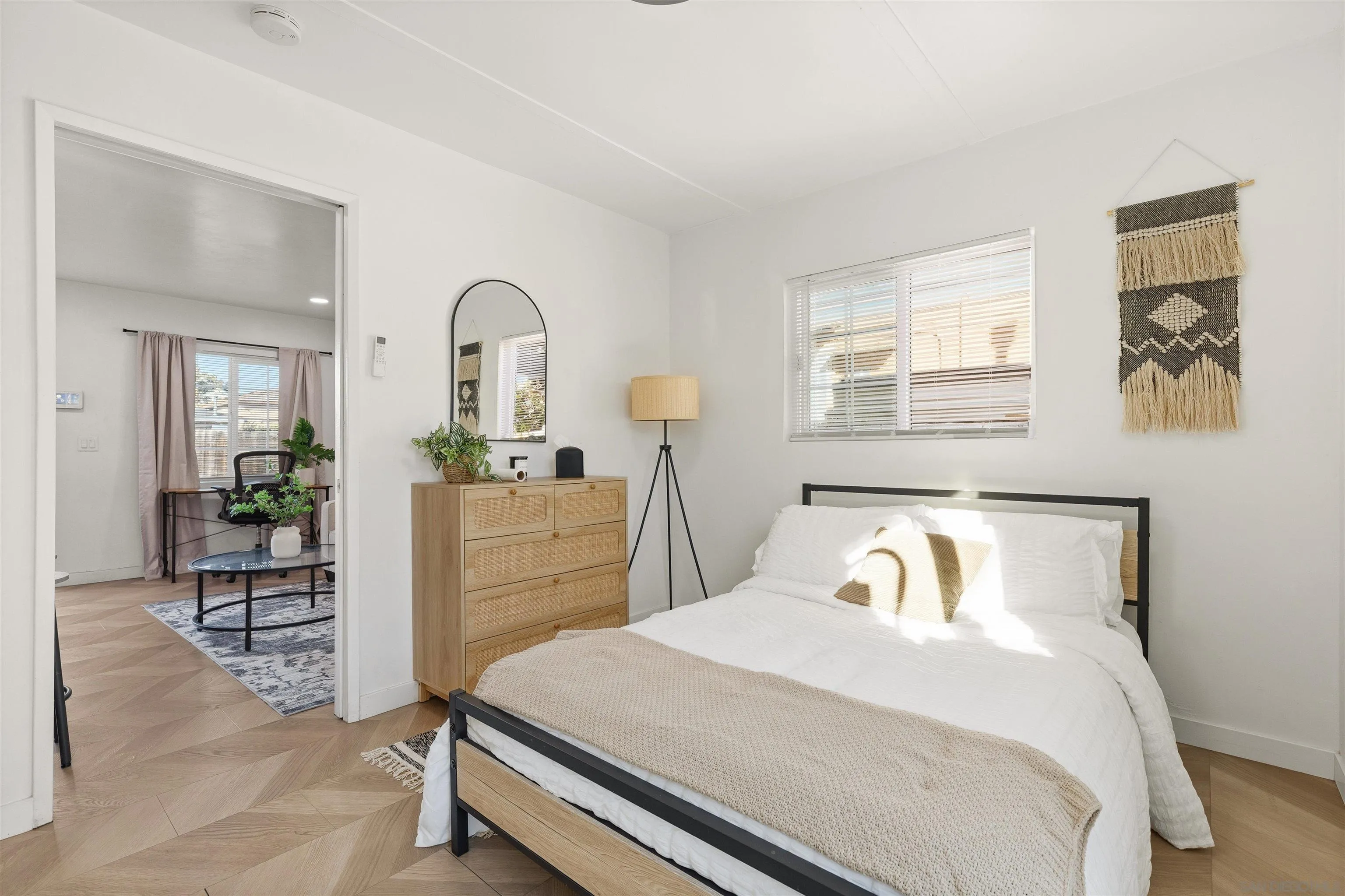 https://cdn.realtyfeed.com/cdn/127/260013562/a9534b44a88272ec1564e8d9ea656b79.webp