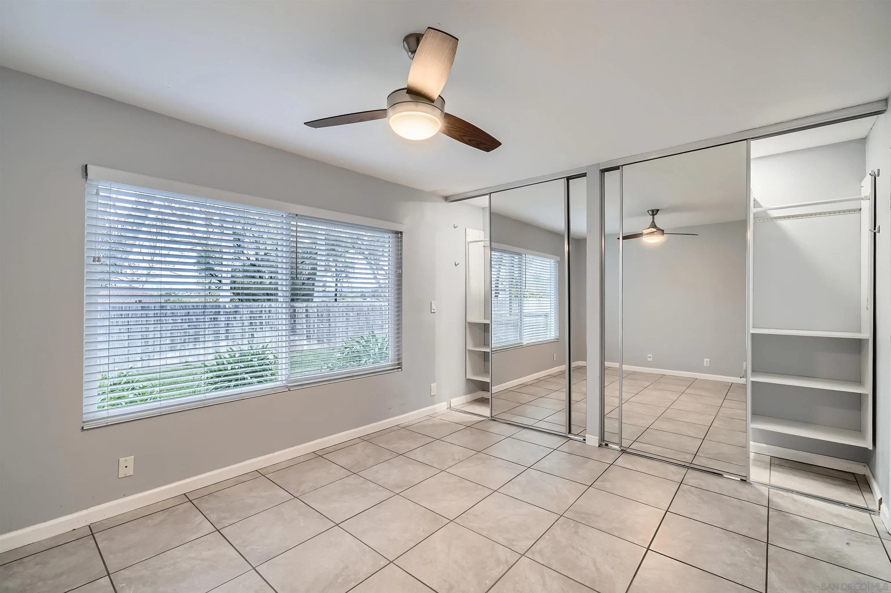 https://cdn.realtyfeed.com/cdn/127/260013563/dd0720a42e2d264fffb8af332a1b9a4f.webp