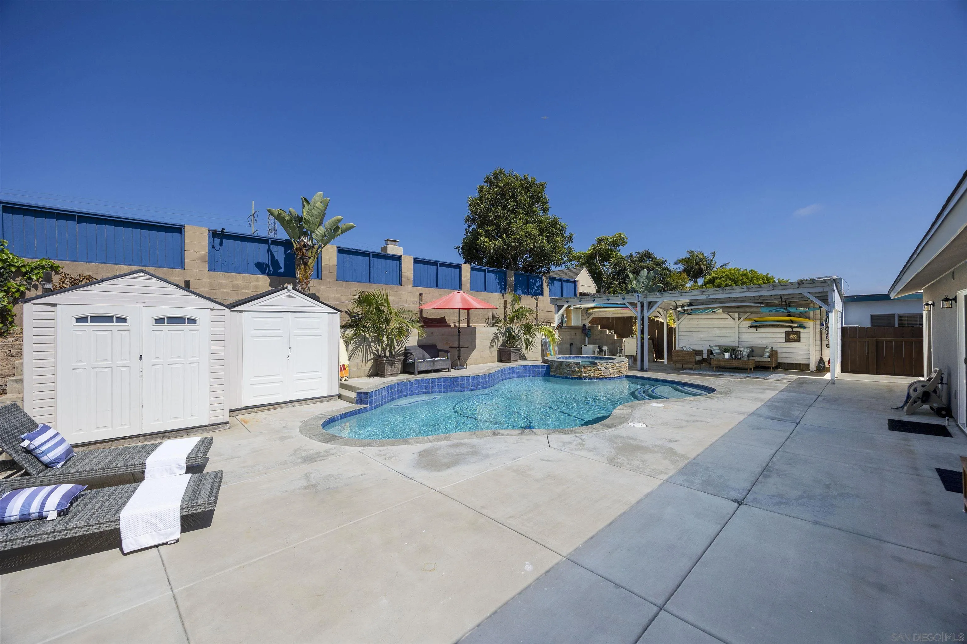 https://cdn.realtyfeed.com/cdn/127/260013564/0106e086552ee0a114d2a479993f6501.webp