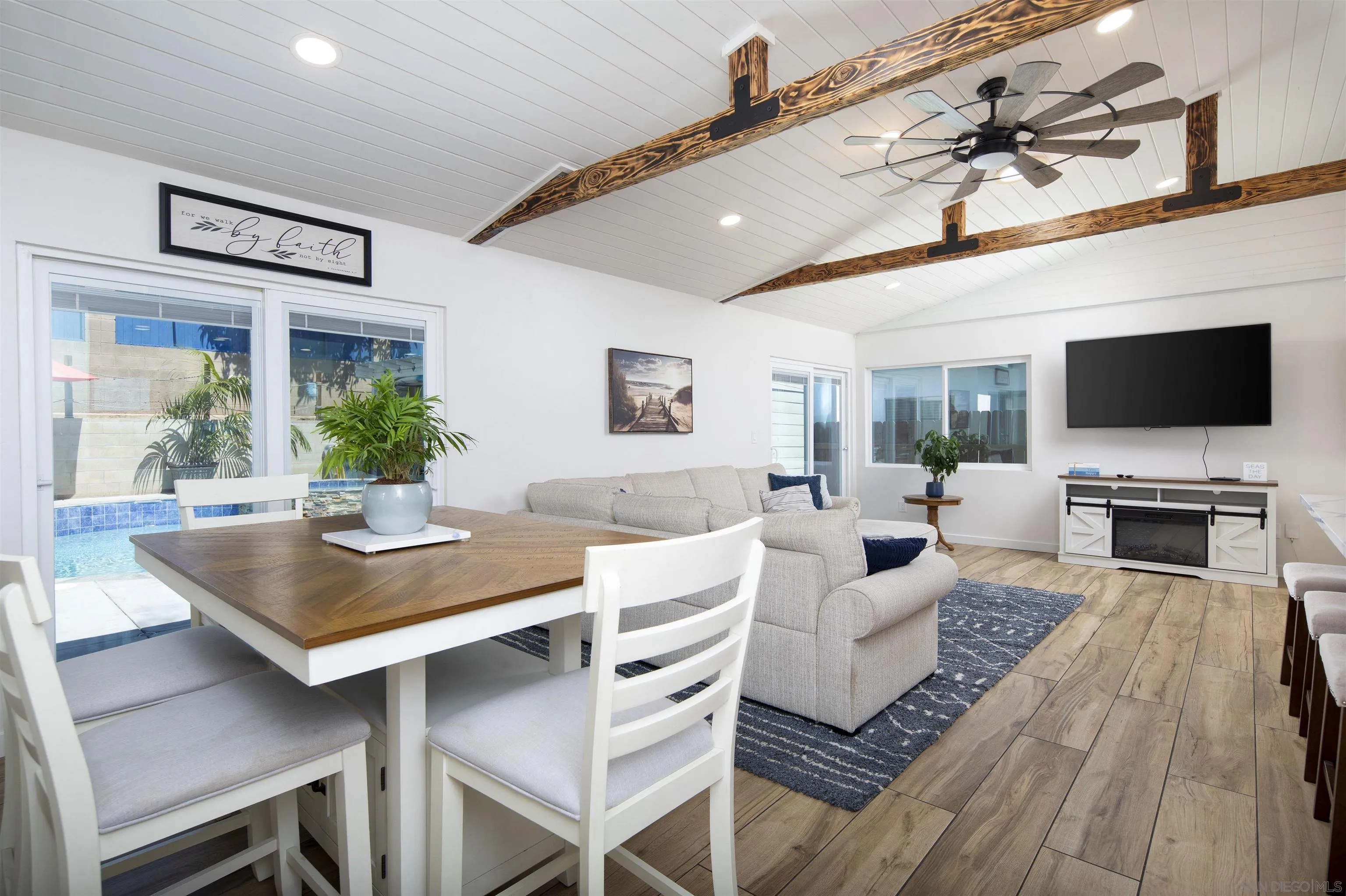 https://cdn.realtyfeed.com/cdn/127/260013564/03d108c1dcc9894656251f9c01e868ca.webp