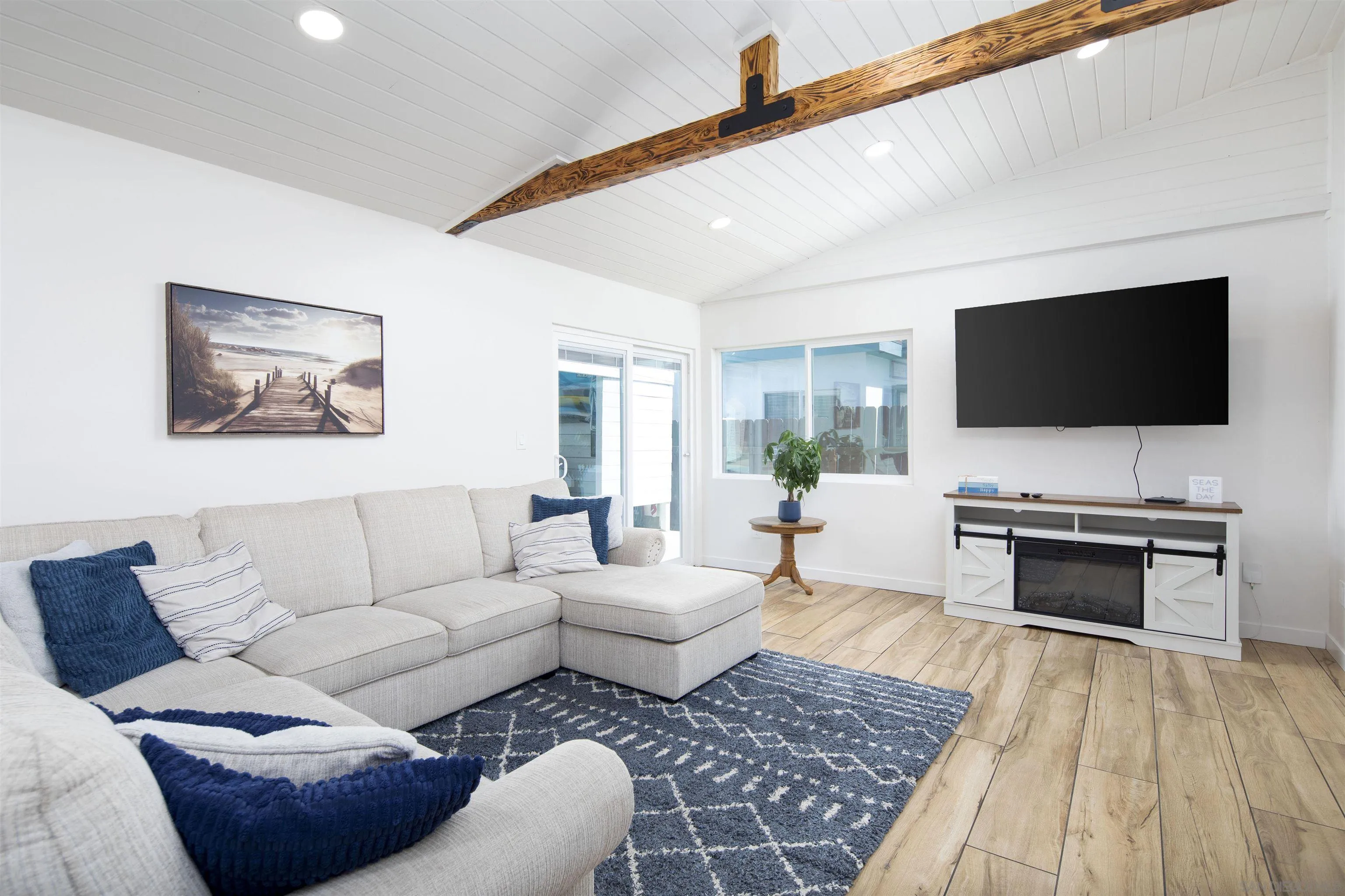 https://cdn.realtyfeed.com/cdn/127/260013564/108c894b2b4067e7abec2511be46667e.webp