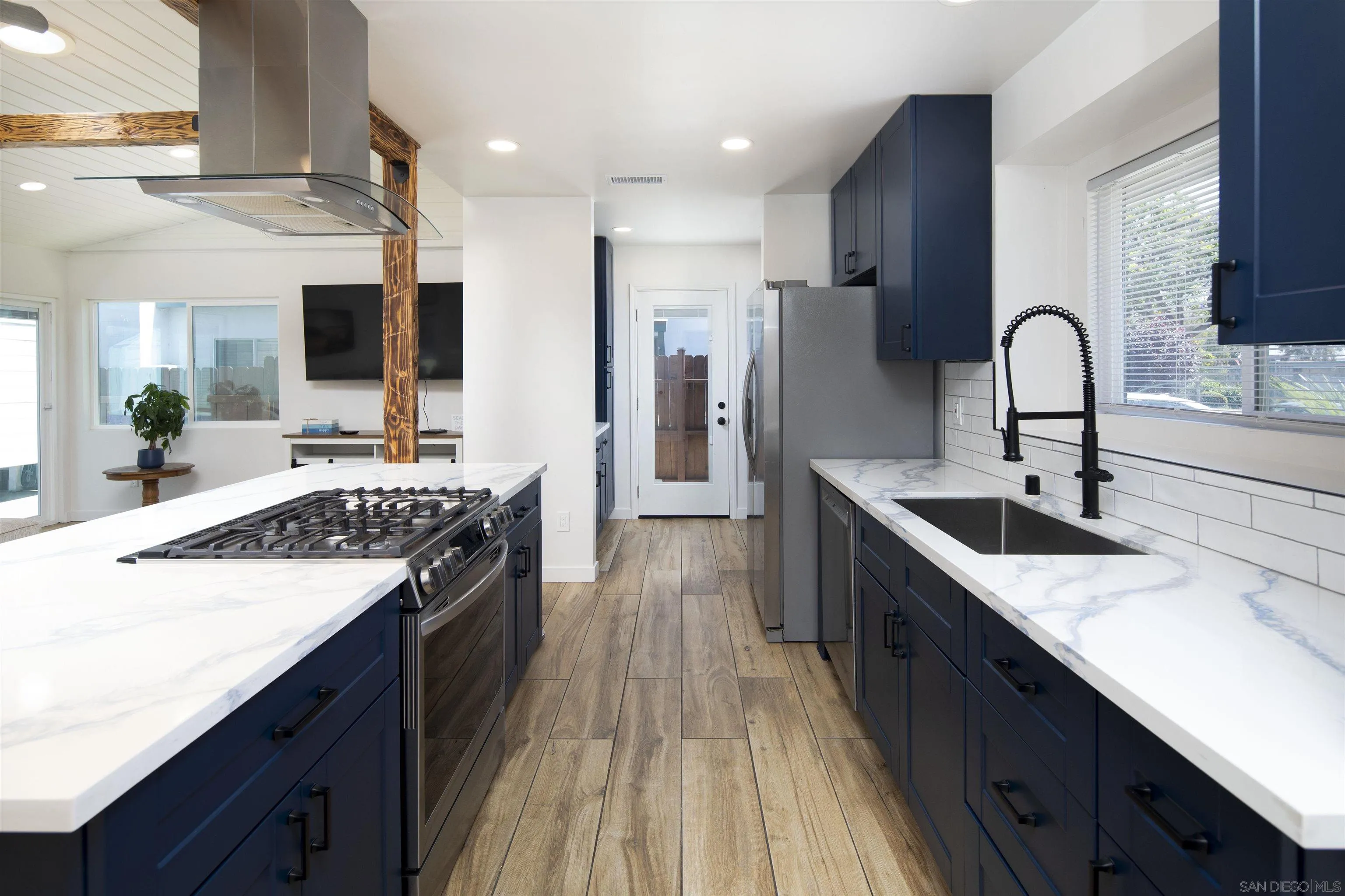 https://cdn.realtyfeed.com/cdn/127/260013564/2ba06ece3a3d0b0d47a728724bf1f1ea.webp