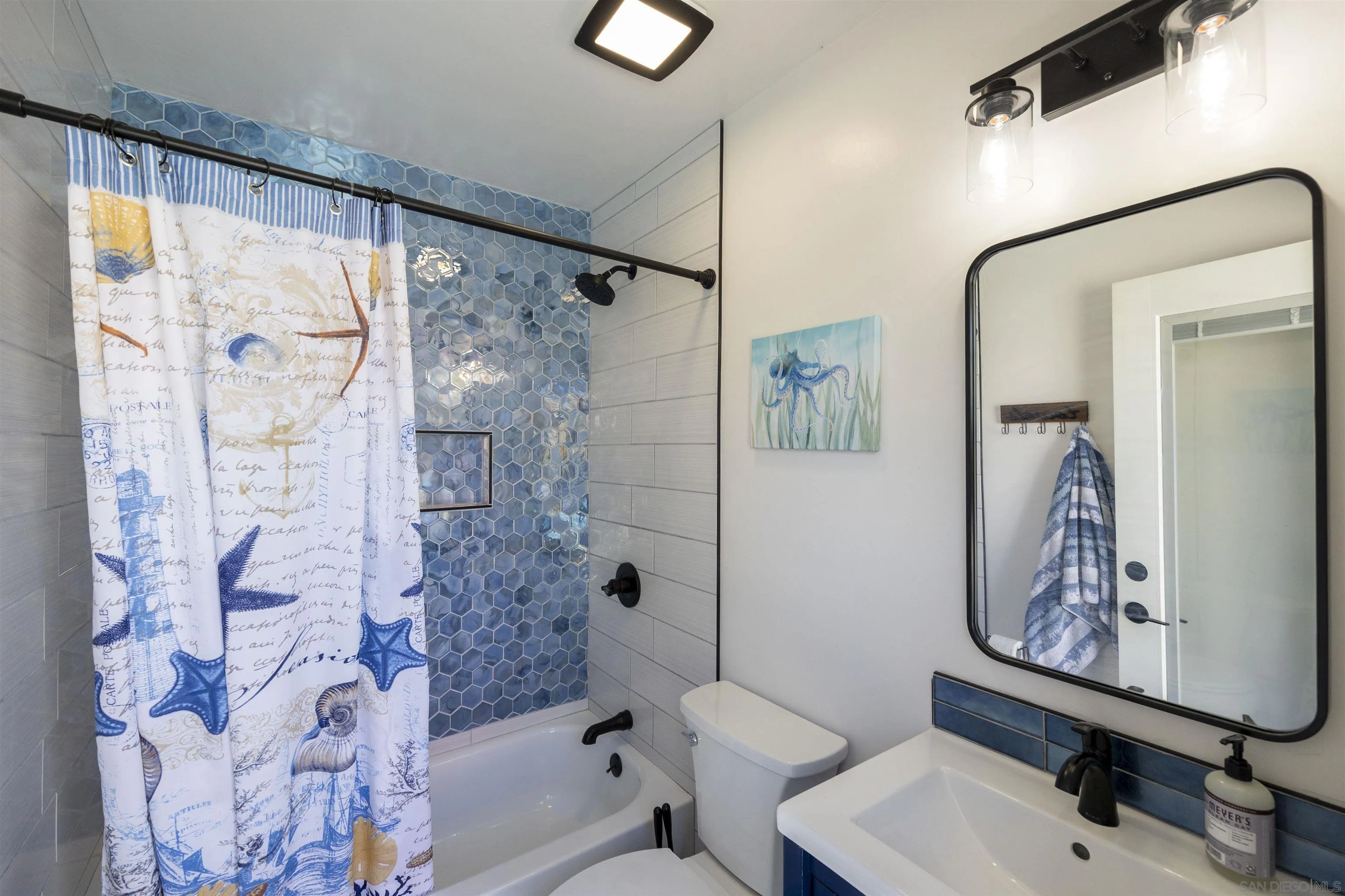 https://cdn.realtyfeed.com/cdn/127/260013564/31aff122d76fd20f2713b9ee2aa9e452.webp