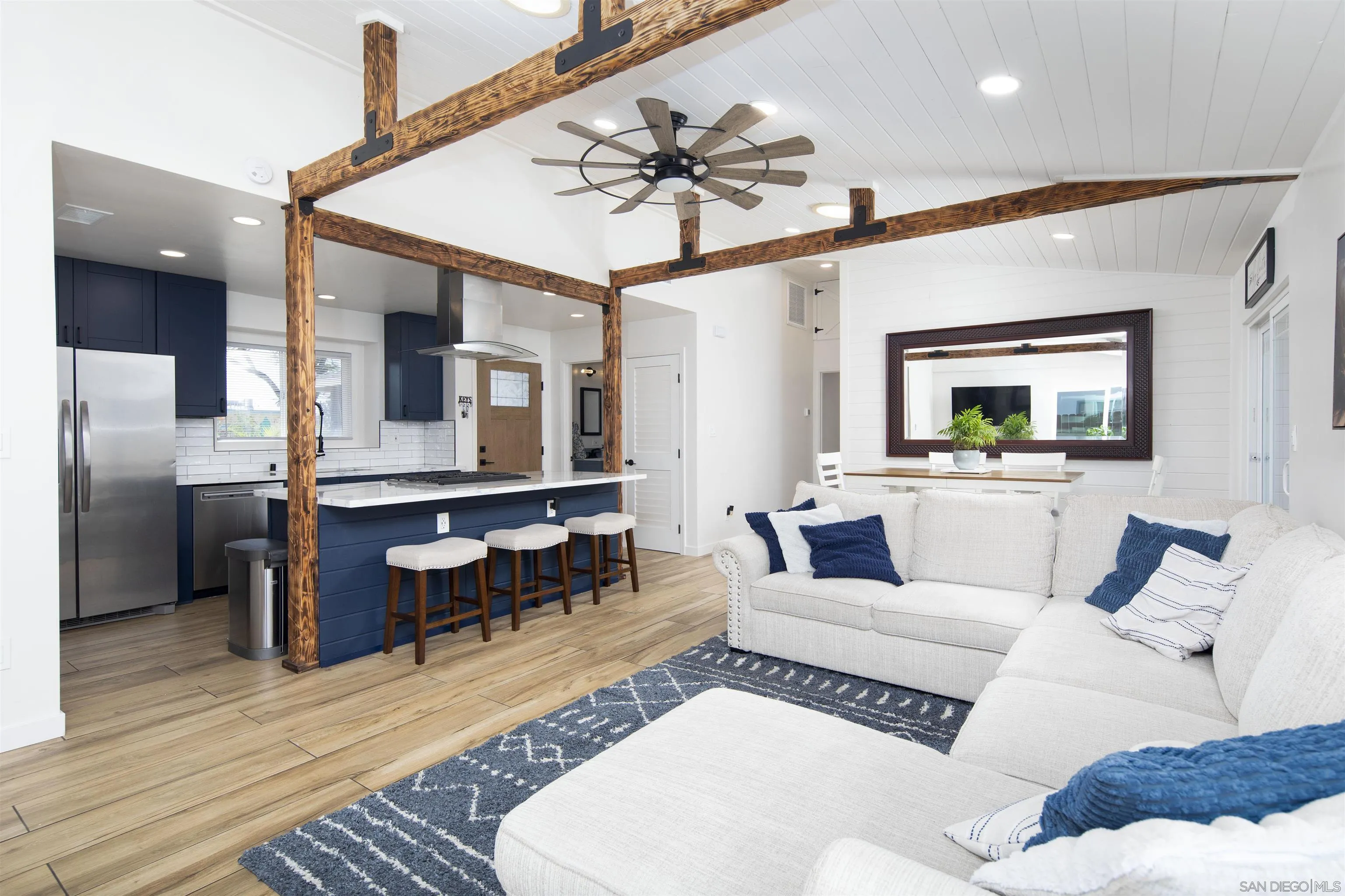 https://cdn.realtyfeed.com/cdn/127/260013564/34970155291ba5475c21ca5d64784752.webp