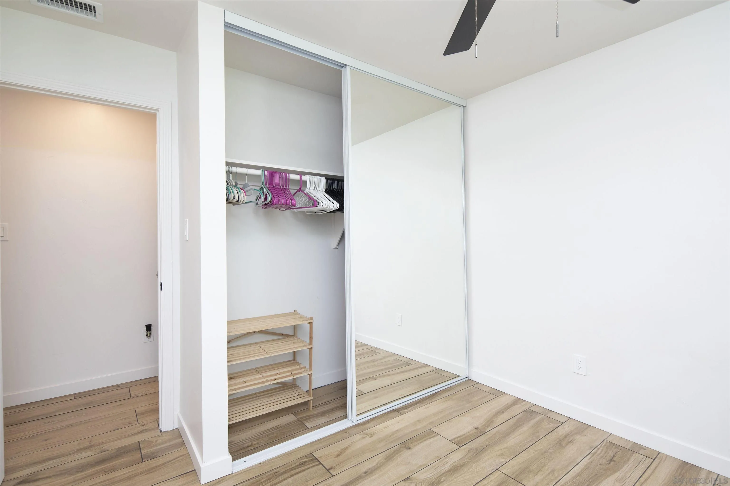 https://cdn.realtyfeed.com/cdn/127/260013564/3aeac295d1b25b3ca0616f750aec416f.webp