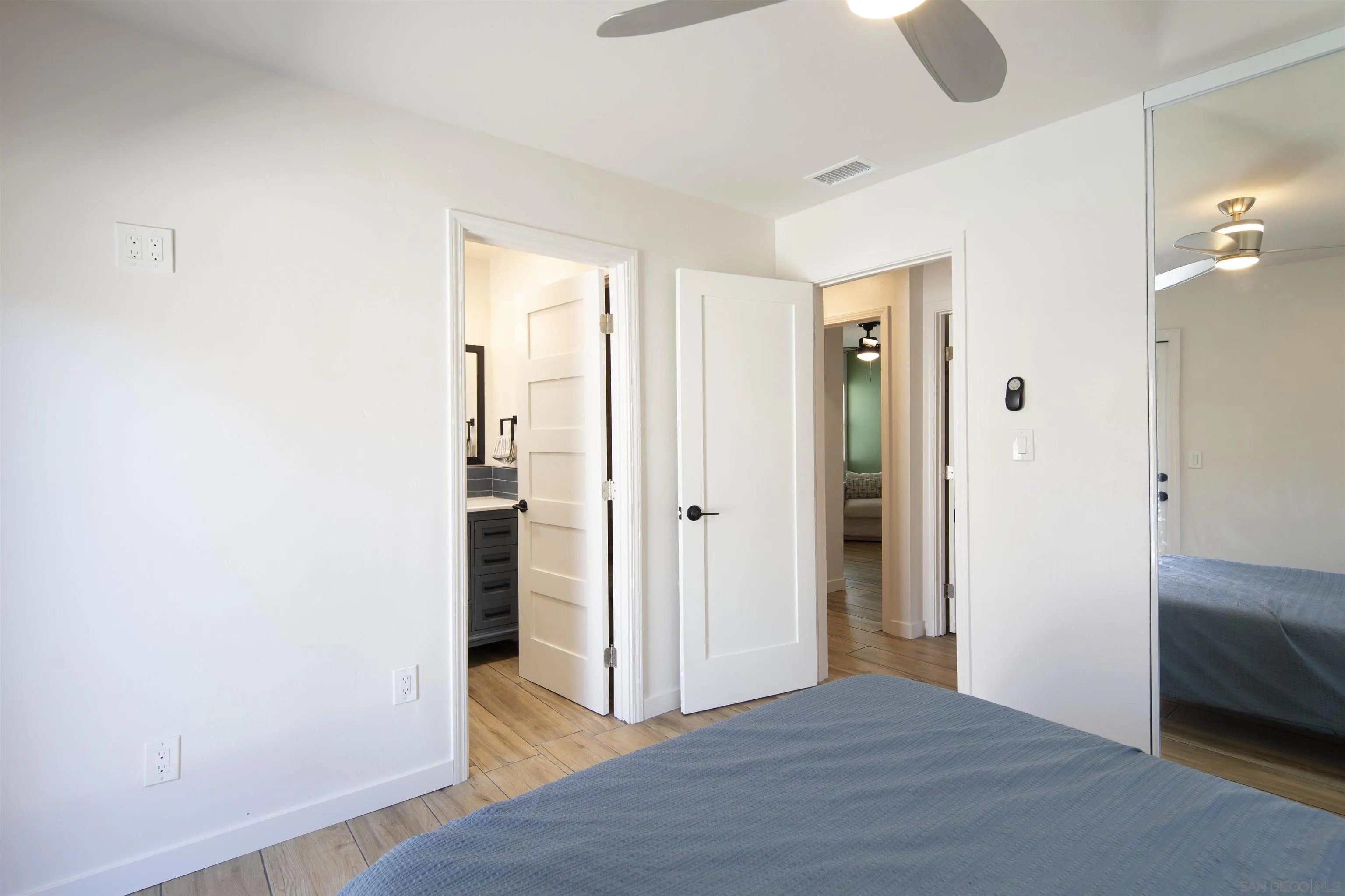 https://cdn.realtyfeed.com/cdn/127/260013564/464d8a4c41fe5dc36de5fad002866c0a.webp
