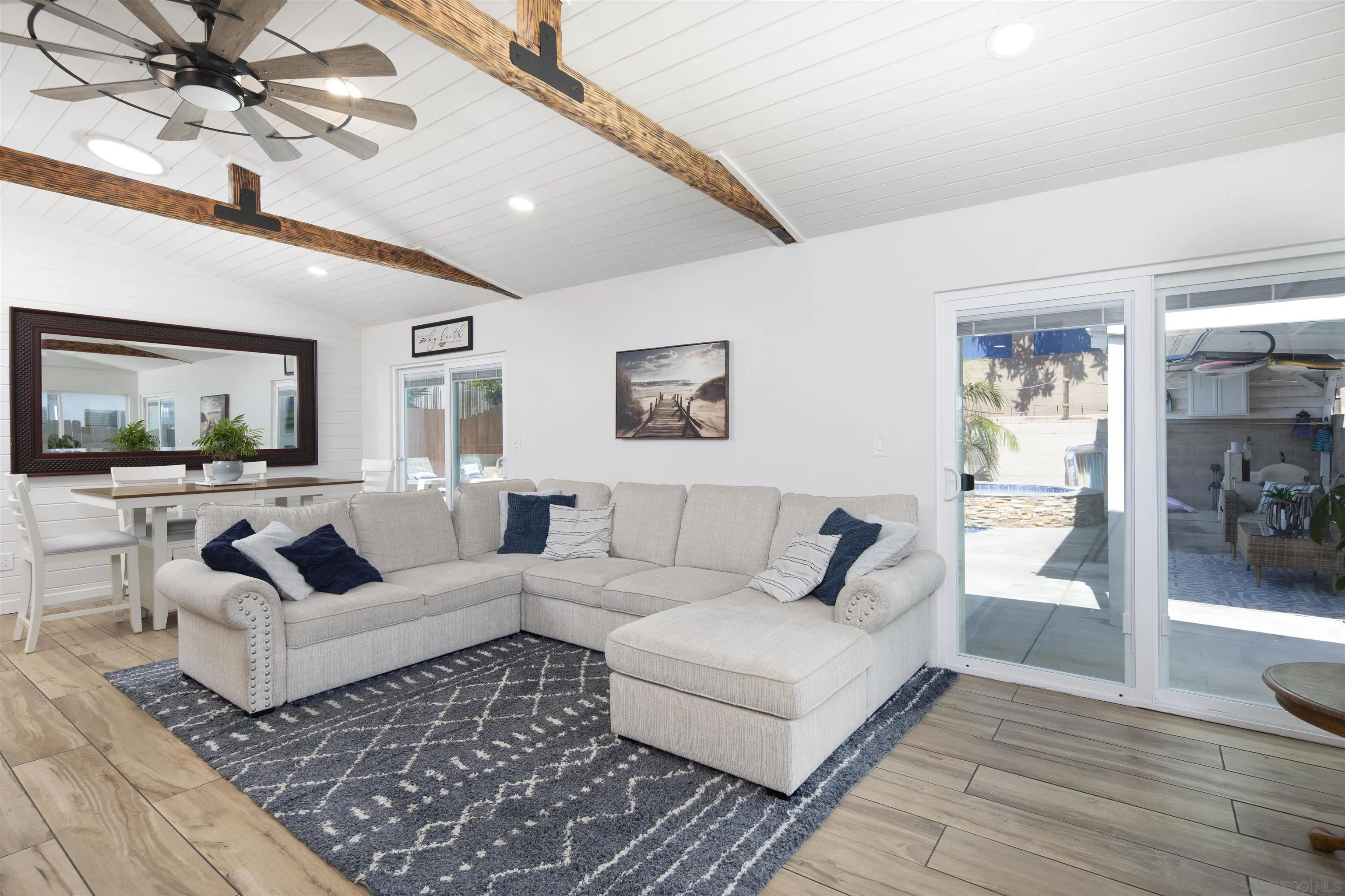 https://cdn.realtyfeed.com/cdn/127/260013564/69375d1b5da6a5a77c6c40393066183f.webp