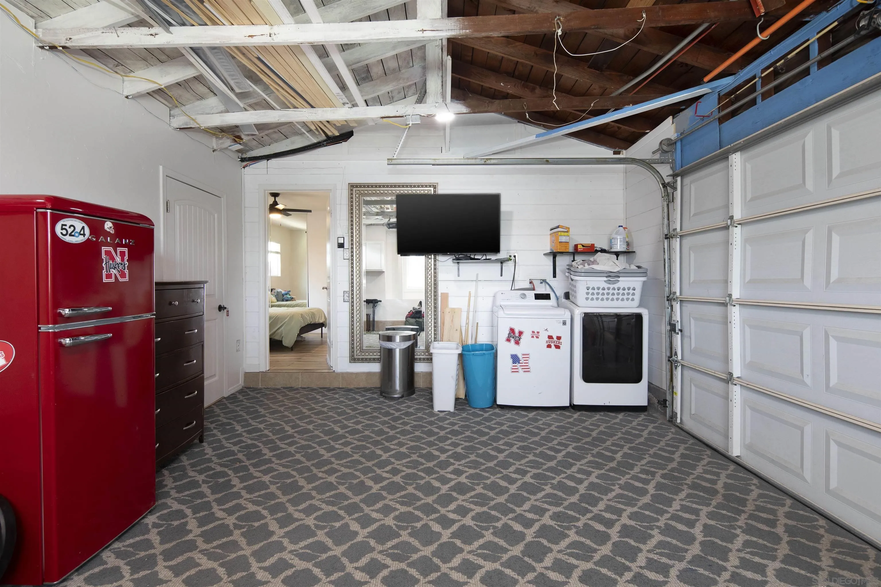 https://cdn.realtyfeed.com/cdn/127/260013564/92c28f7f8adbdfacc7b9533814d042b2.webp