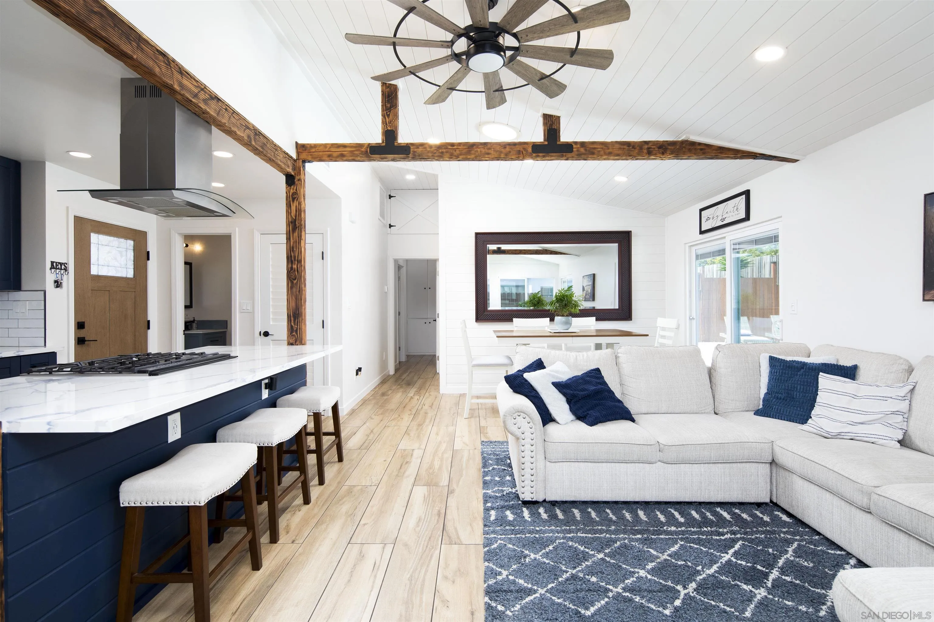 https://cdn.realtyfeed.com/cdn/127/260013564/b01b859d1bbe2cdf09b5cb12c67dc687.webp