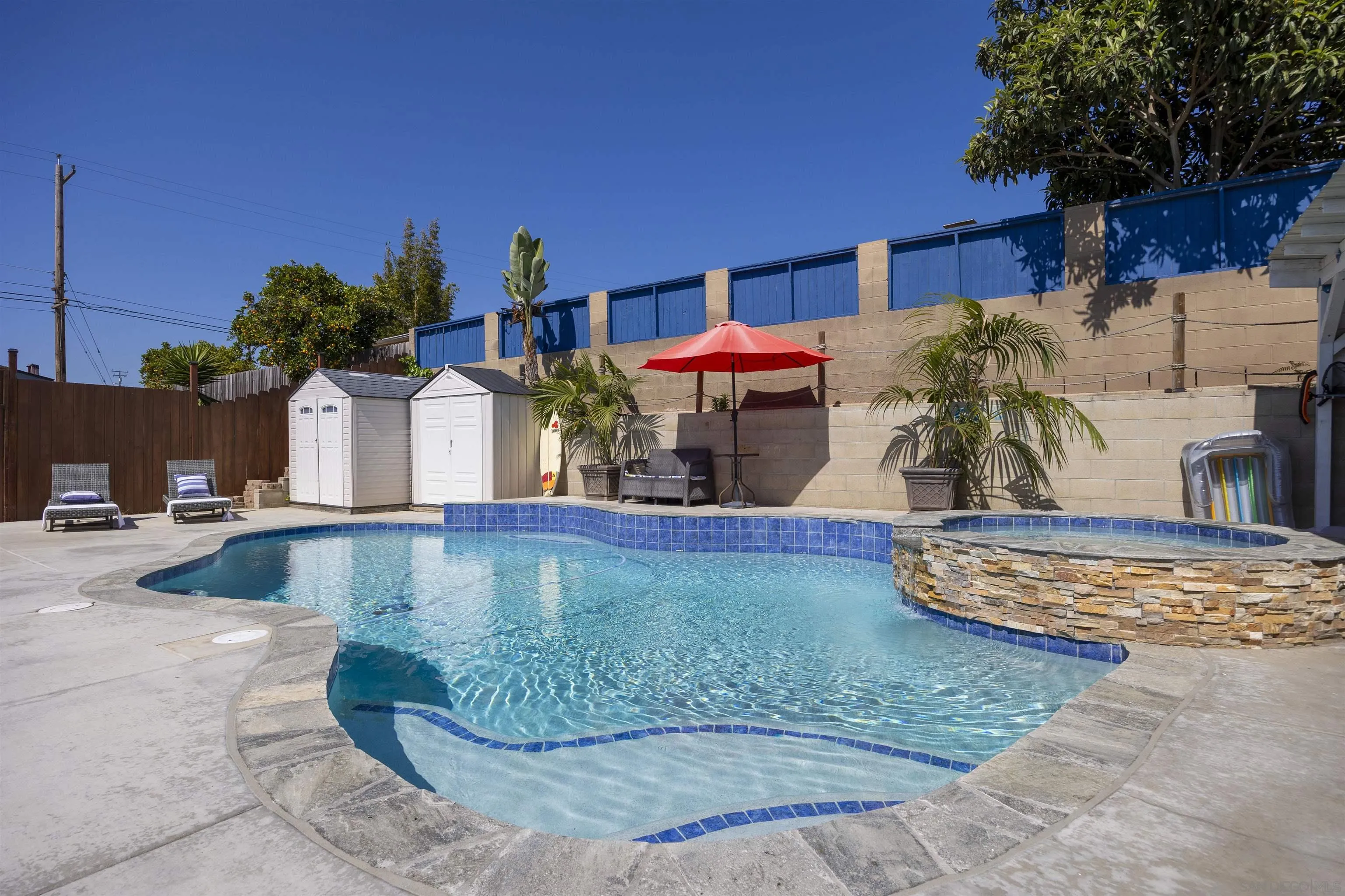 https://cdn.realtyfeed.com/cdn/127/260013564/df9306d68619e67fb73050500d2fe1fa.webp