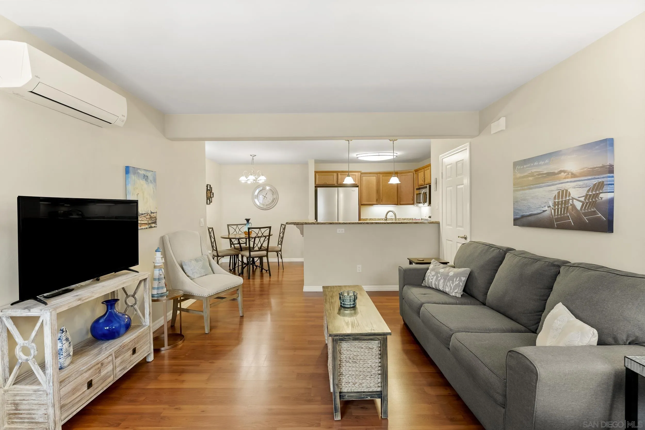 Photo #8: 260013567 Listing: Photo #8