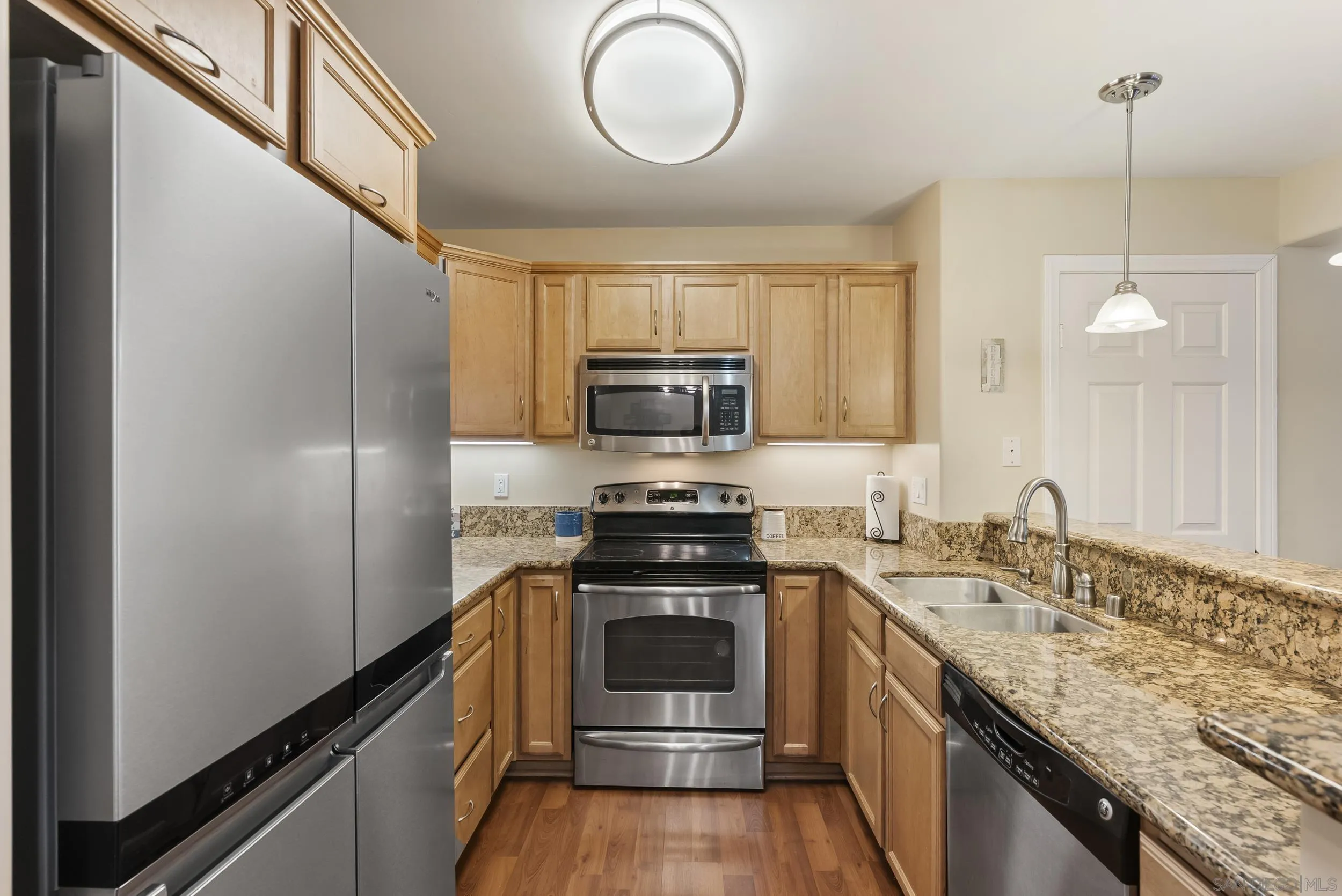 Photo #14: 260013567 Listing: Photo #14