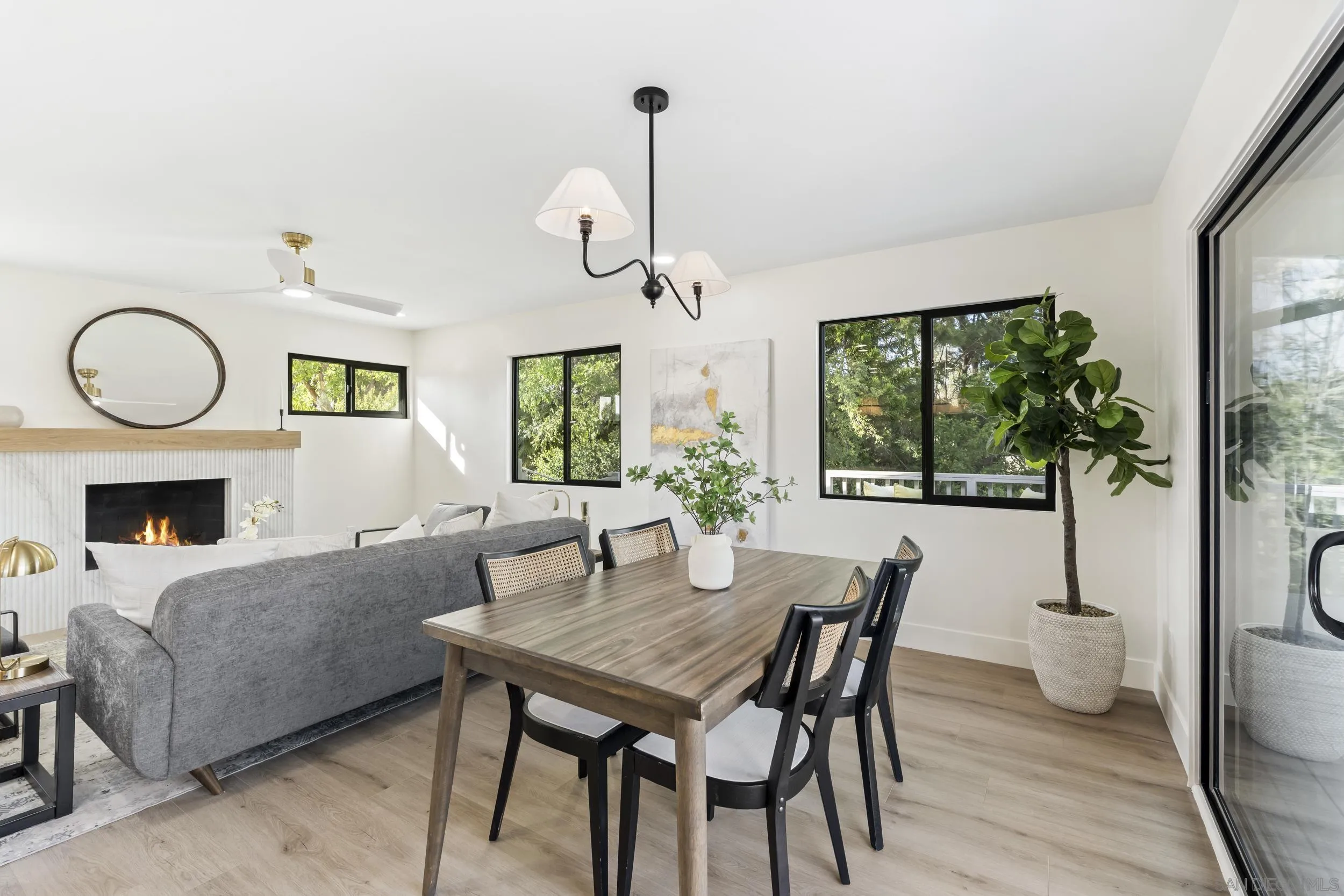 https://cdn.realtyfeed.com/cdn/127/260013568/1ea9fbb5746e58687c0c77b1315c9f7c.webp
