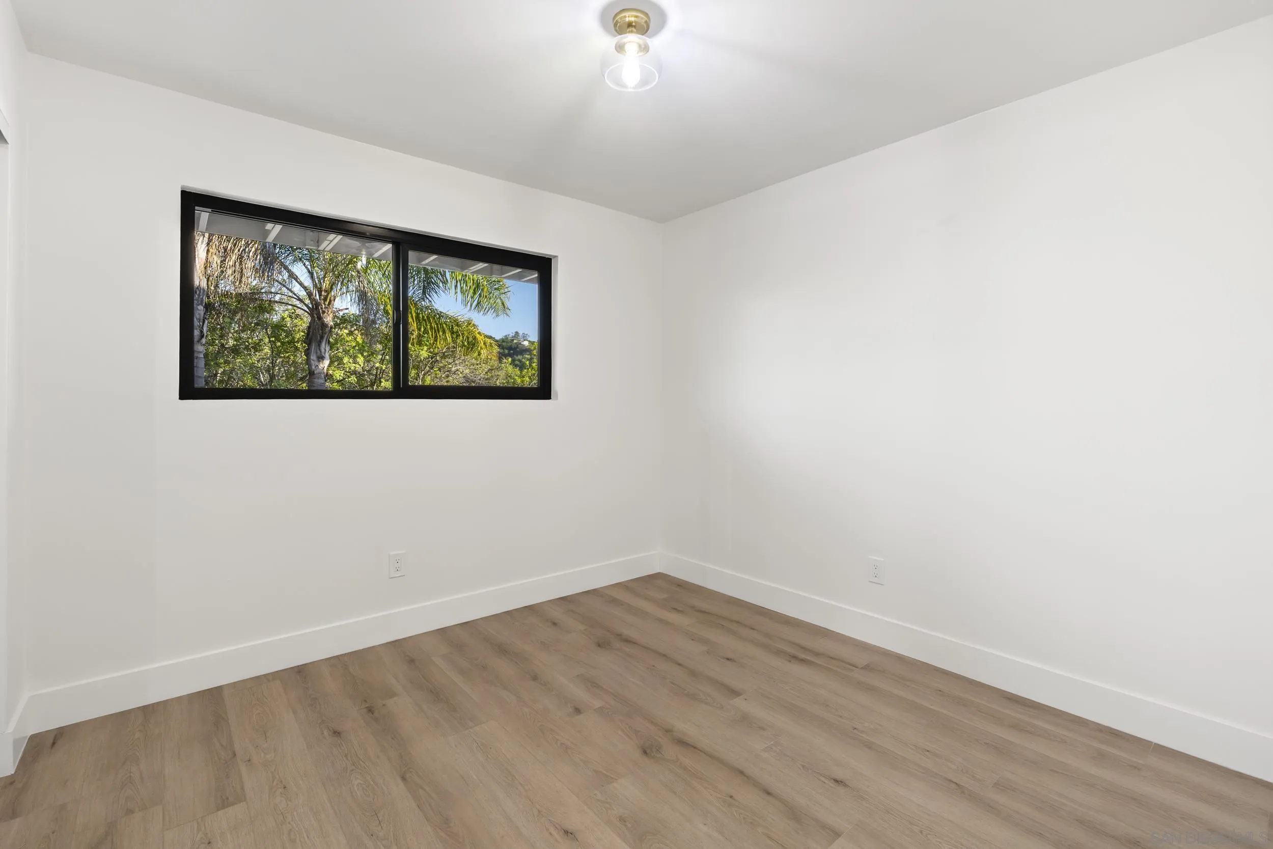https://cdn.realtyfeed.com/cdn/127/260013568/801258145ad11a80b3147d881ac7c4cd.webp