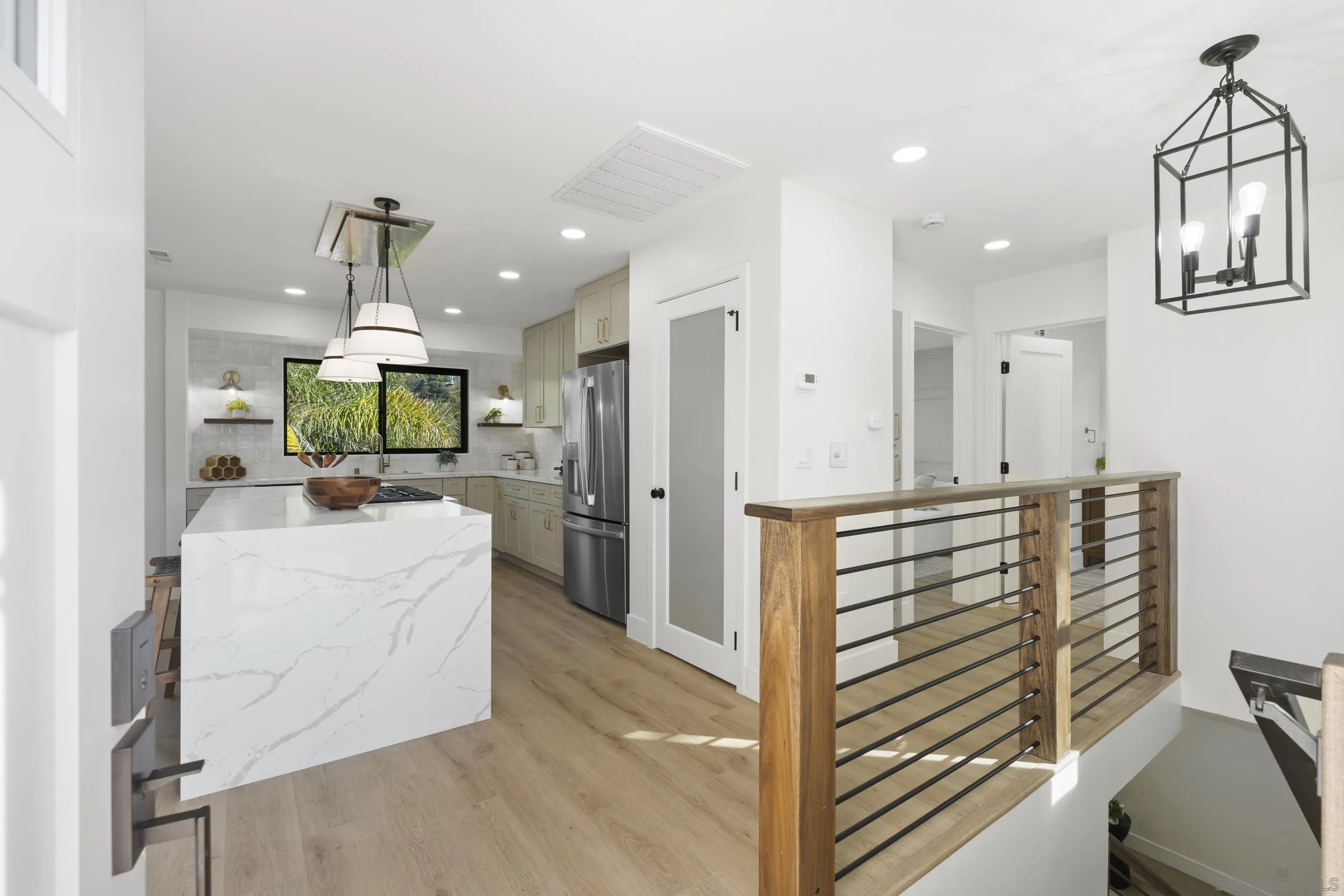 https://cdn.realtyfeed.com/cdn/127/260013568/8eafbe3e101aee96faac5de6564232a2.webp