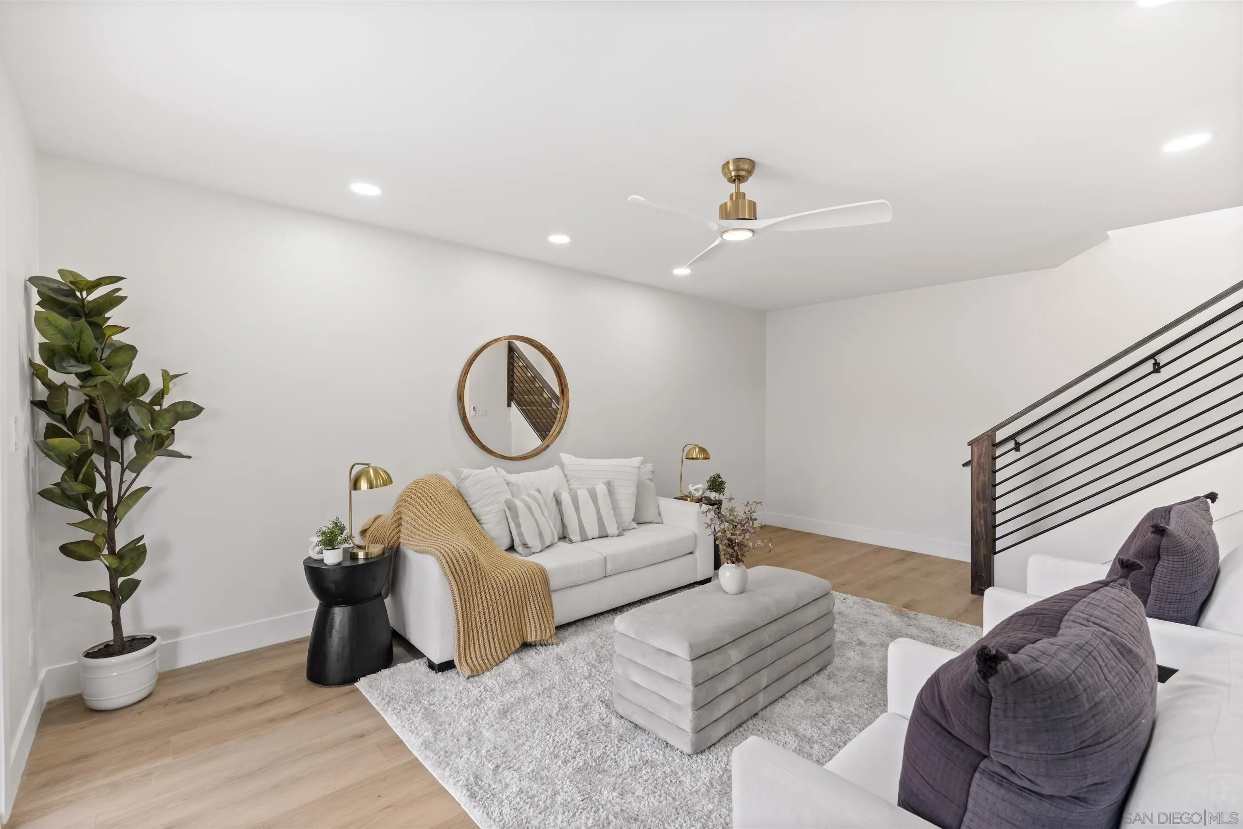 https://cdn.realtyfeed.com/cdn/127/260013568/cf324cd1f73e48040464ef2f55fd76b0.webp