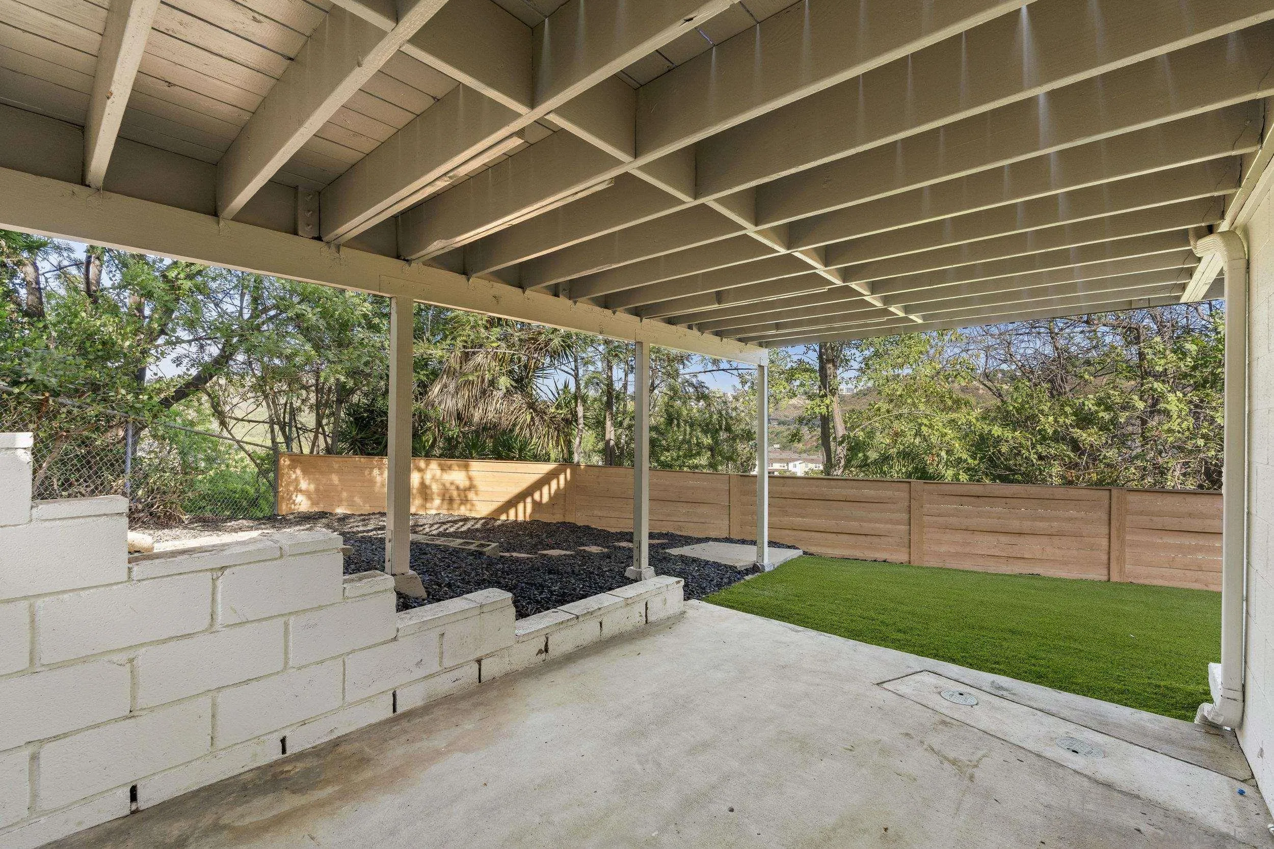 https://cdn.realtyfeed.com/cdn/127/260013568/d18f4f9b8997cfecd5b6918d63cd0c2e.webp