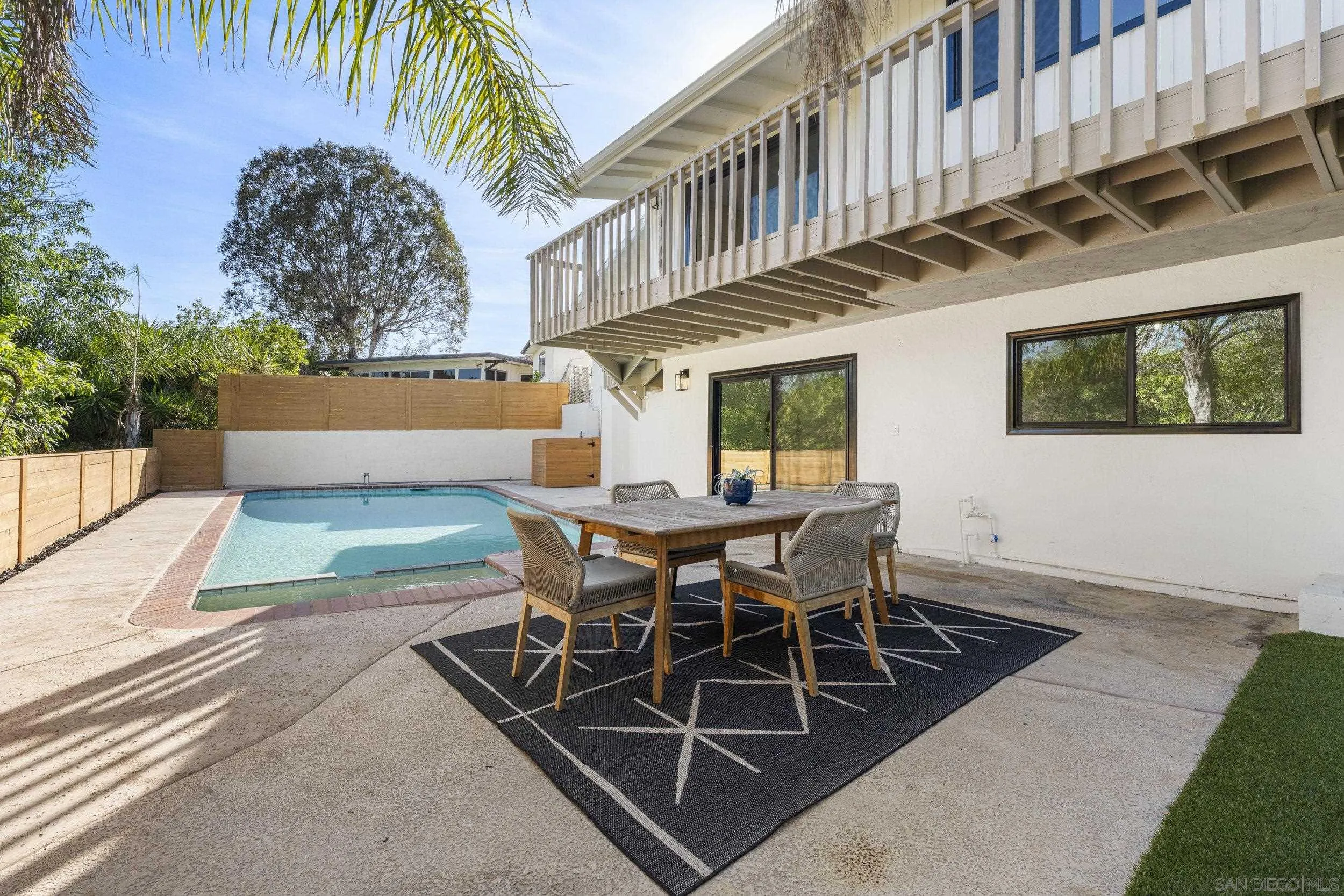 https://cdn.realtyfeed.com/cdn/127/260013568/e81ff4b1b774172aed299bf8ca2ad73e.webp