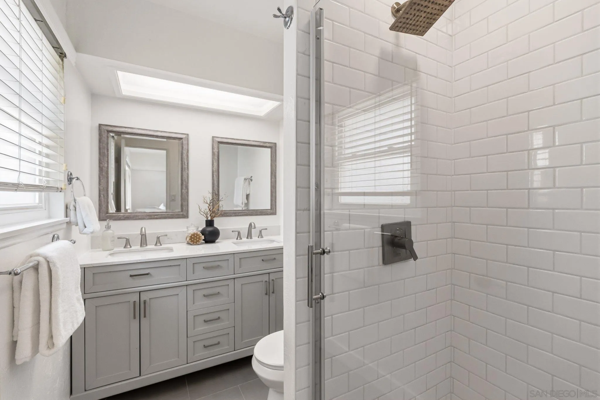 https://cdn.realtyfeed.com/cdn/127/260013571/122078e3c19ede232f9e65d8aa2feb56.webp