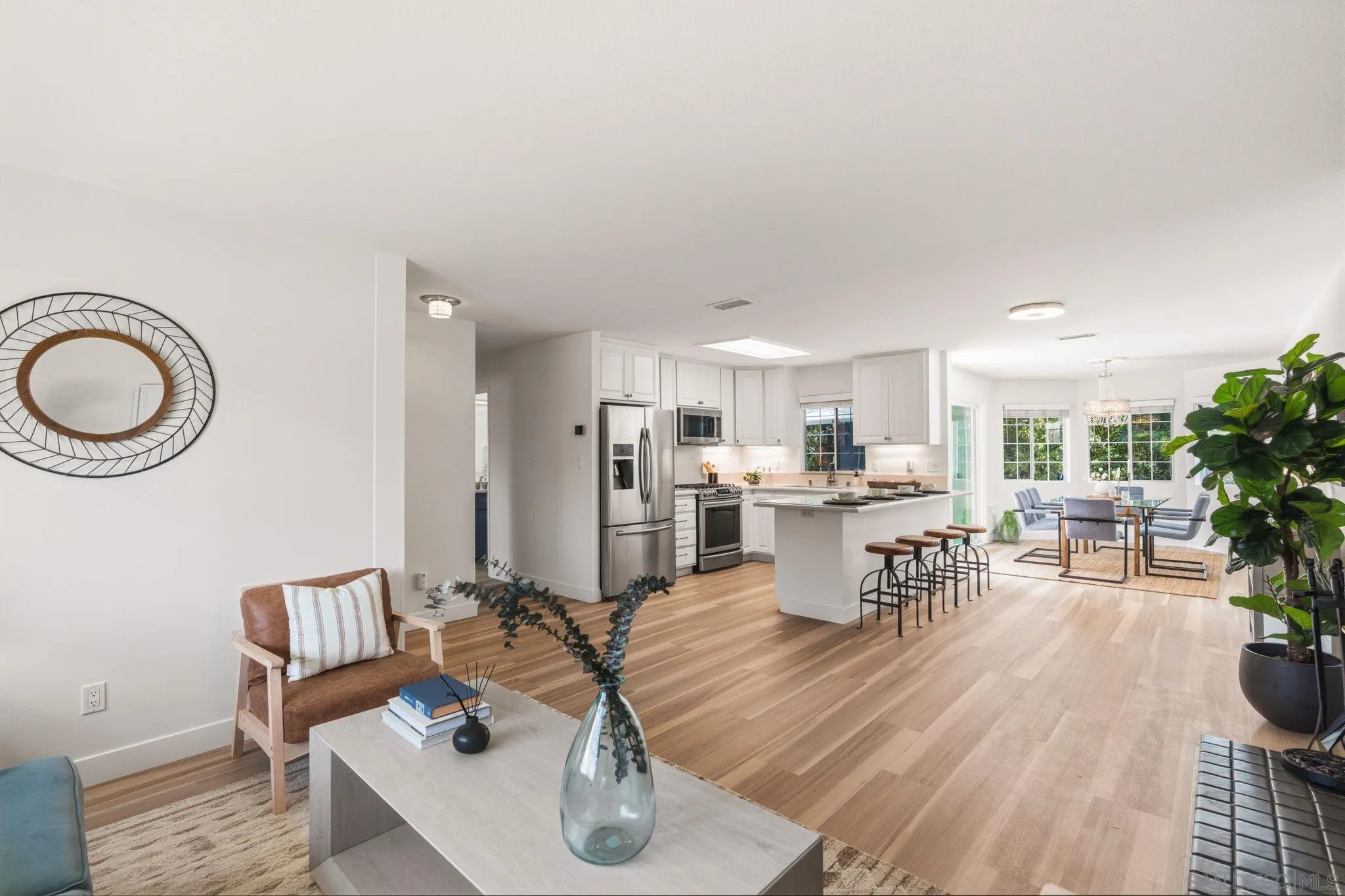 https://cdn.realtyfeed.com/cdn/127/260013571/134a74d4b36e9a2517a3ecf26cae9fd8.webp