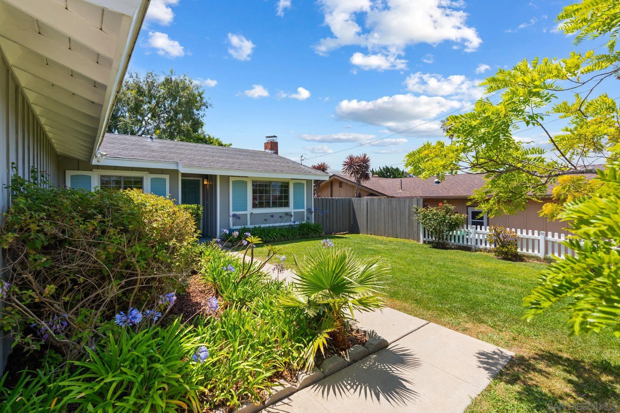 https://cdn.realtyfeed.com/cdn/127/260013571/25085bfafd380adb0e50e22ea101f032.webp