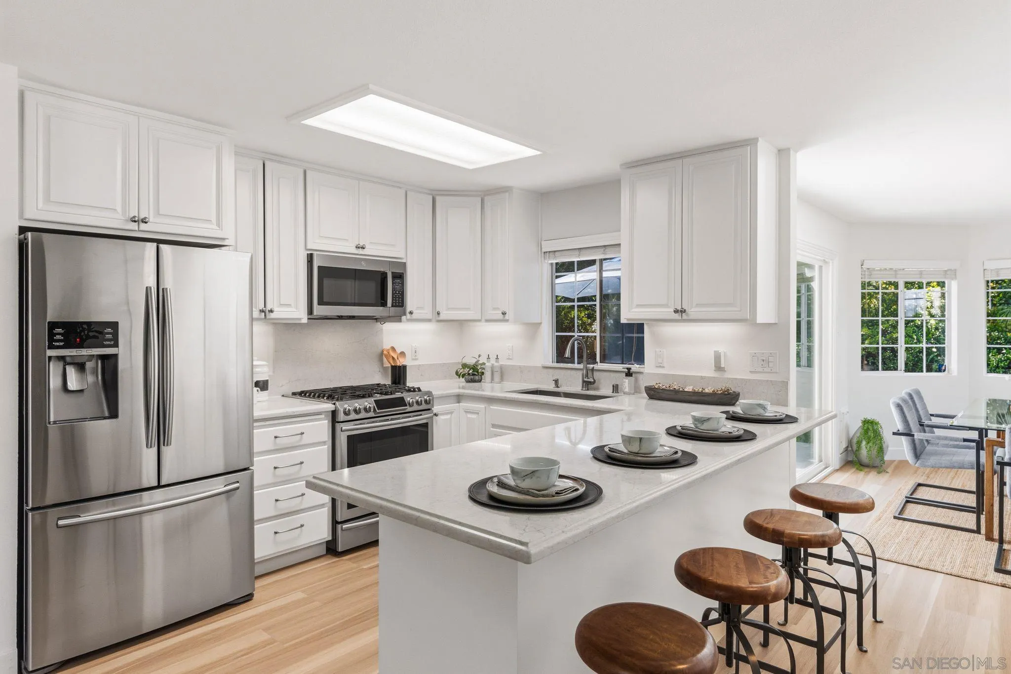 https://cdn.realtyfeed.com/cdn/127/260013571/45f2d470111764471d14f6a2567ab3a7.webp