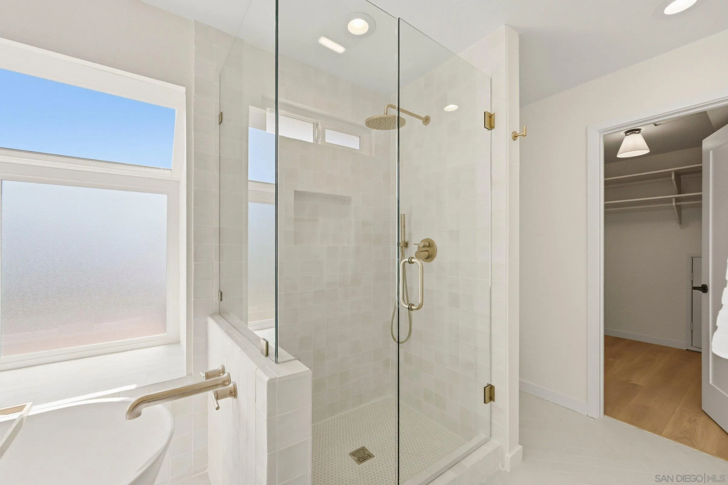 https://cdn.realtyfeed.com/cdn/127/260013572/30c5c20a6015f587135584d5d8f29ef7.webp