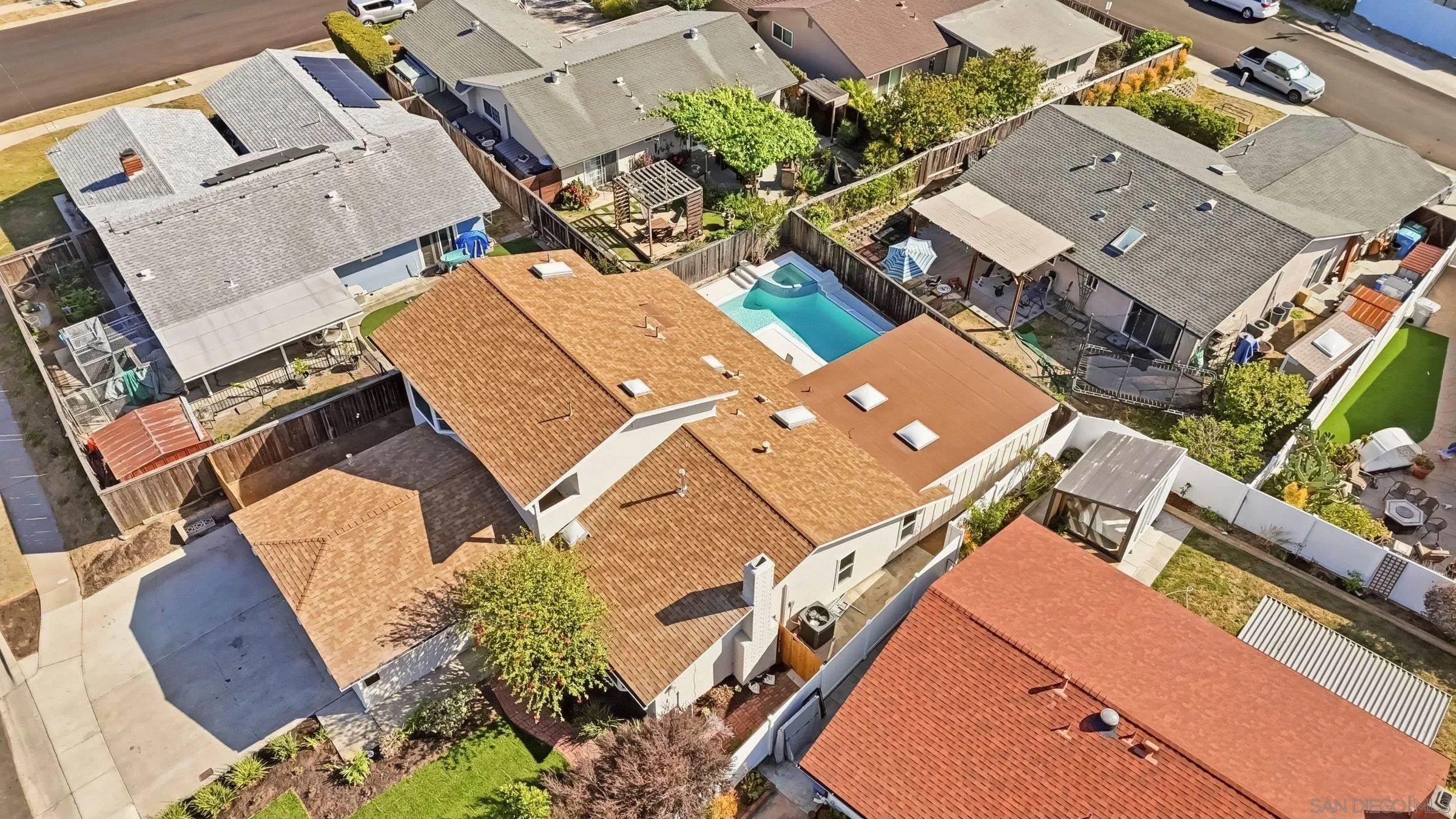https://cdn.realtyfeed.com/cdn/127/260013572/699ea8117fcf580962259934bac46540.webp