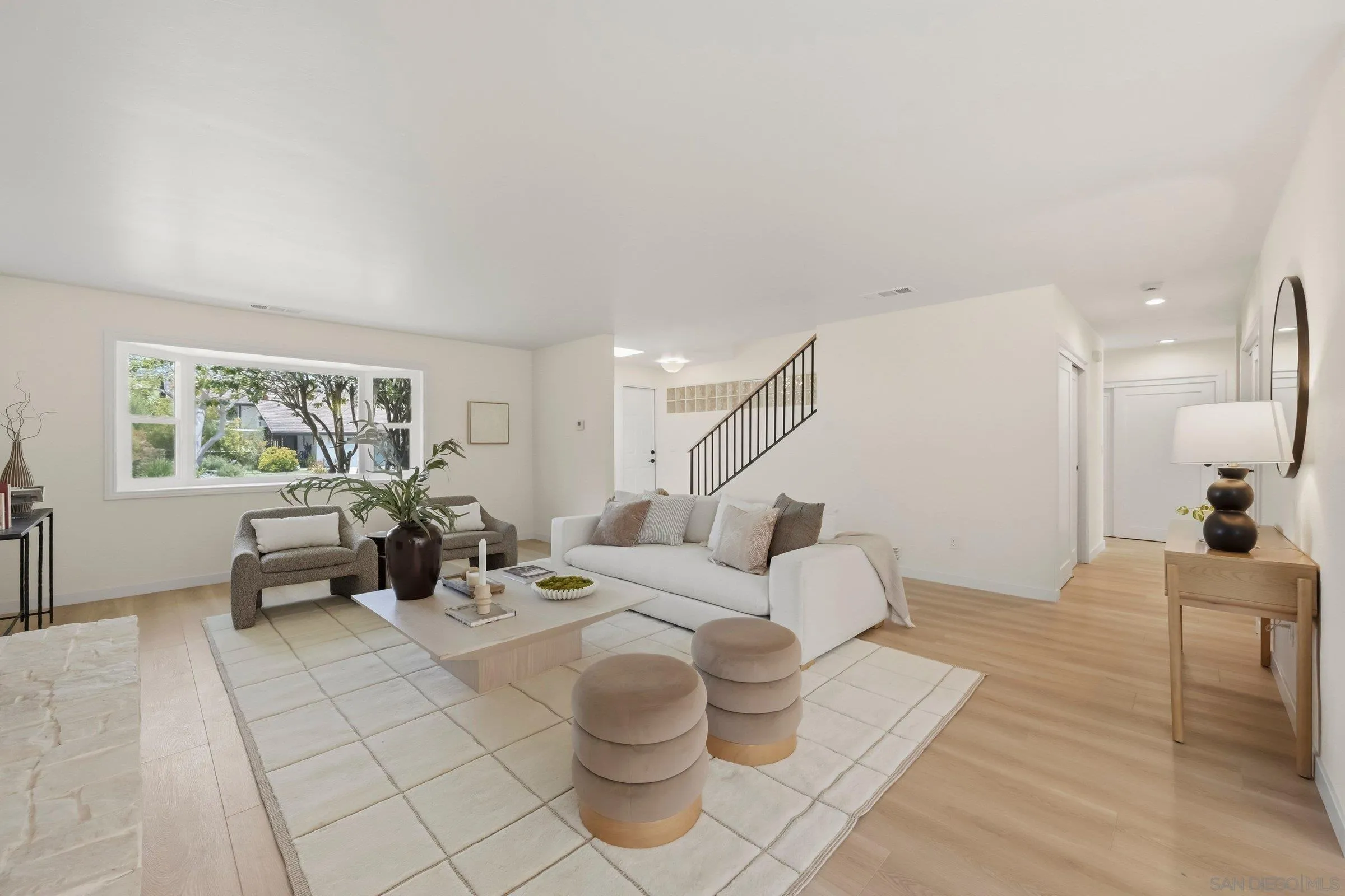 https://cdn.realtyfeed.com/cdn/127/260013572/6f5bf519fe72403010c9e7982e0d973f.webp